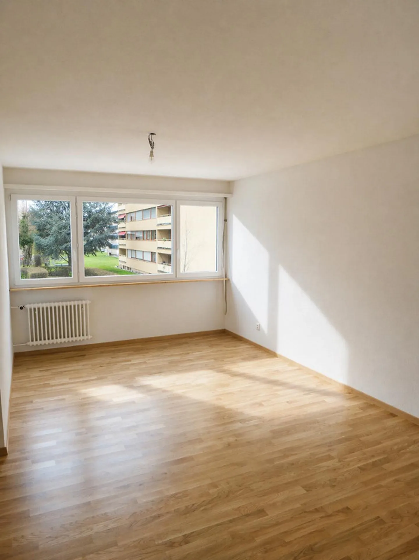 Appartement confortable de 4,5 pièces dans un emplacement calme - Photo 5 sur 5
