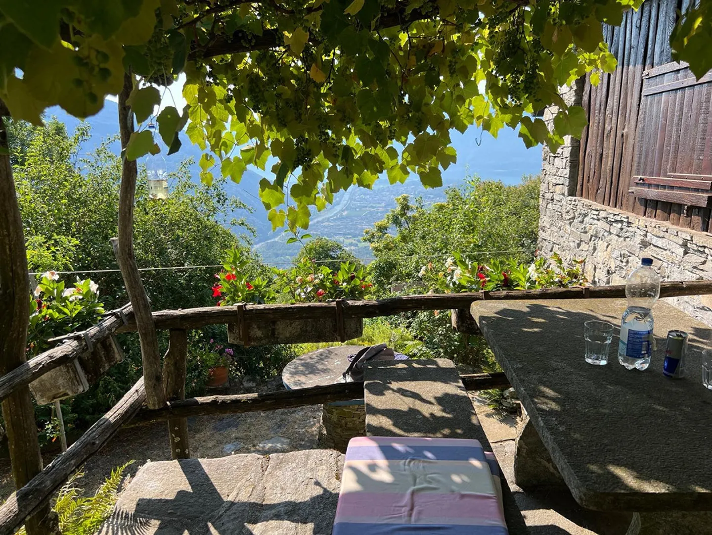 Ein Rückzugsort in den Tessiner Bergen – Rustico mit traumhafter Aussicht - Foto 5 von 19