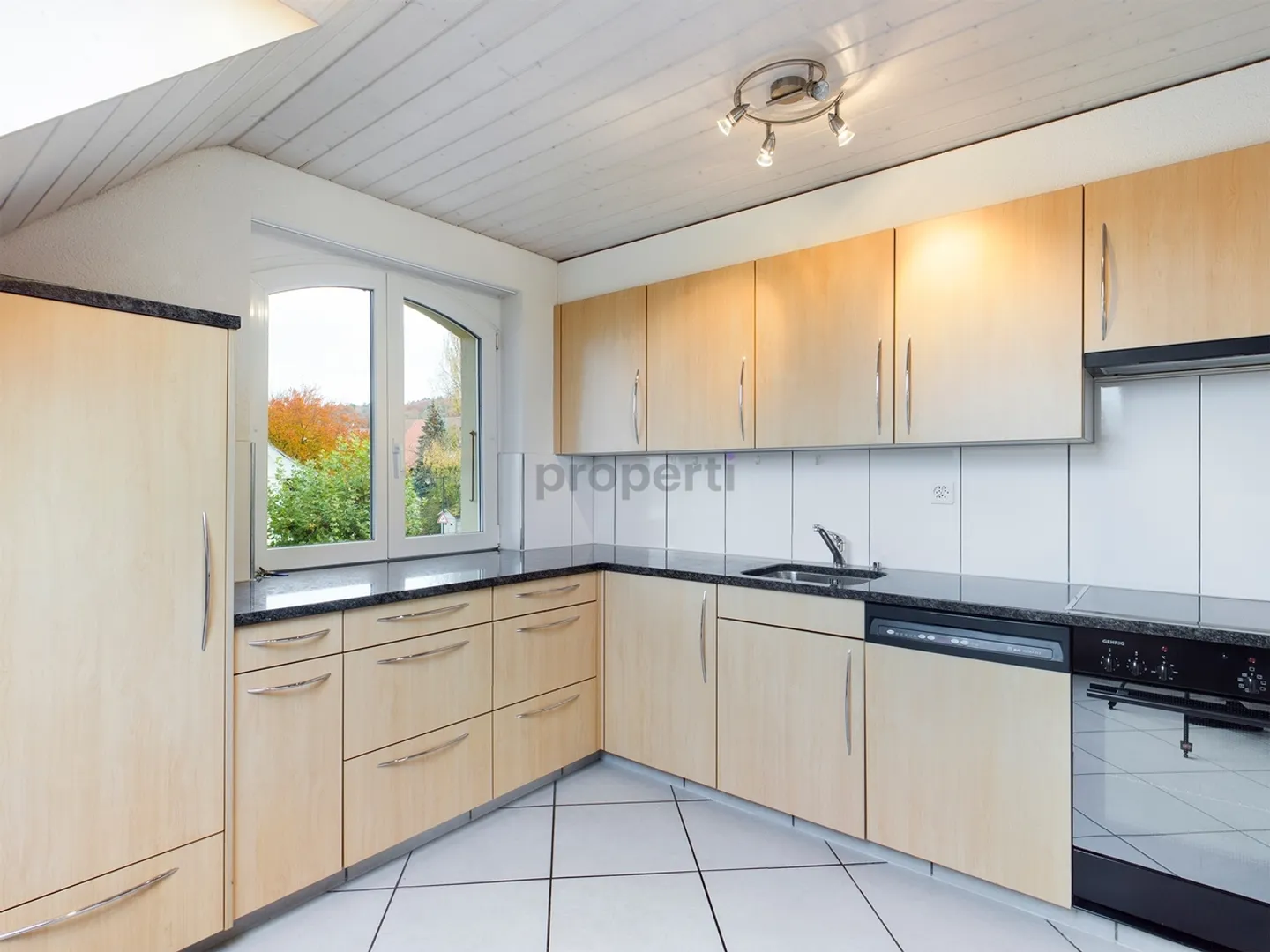 Gemütliche 4.5-Zimmer-Maisonette-Wohnung in Fräschels - Foto 4 di 7