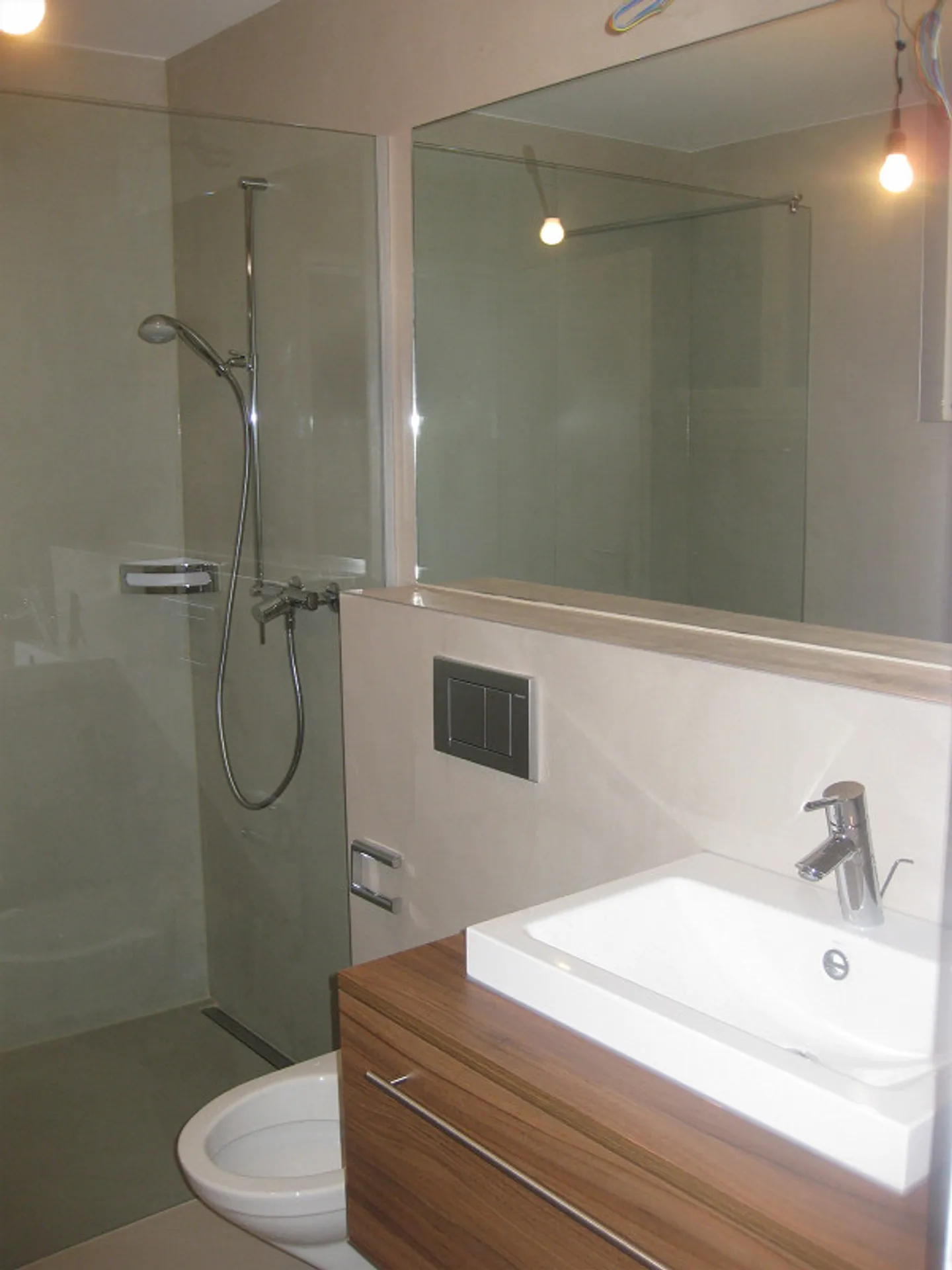 2-Room Apartment - Photo 6 of 8