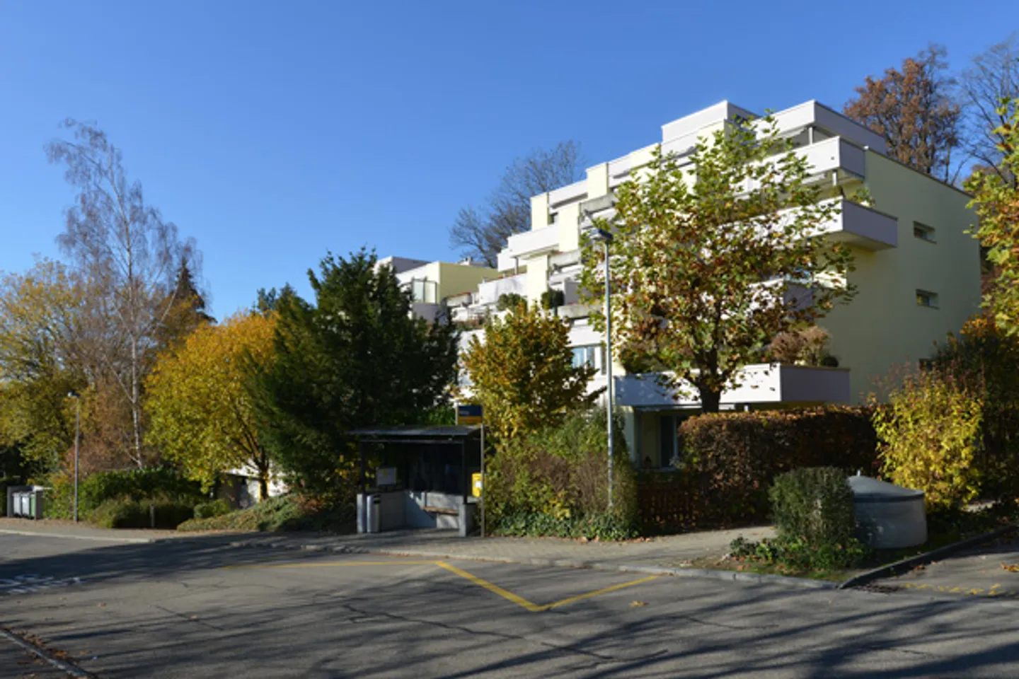 Places de stationnement pour motos Uitikon Waldegg - Photo 1 sur 1