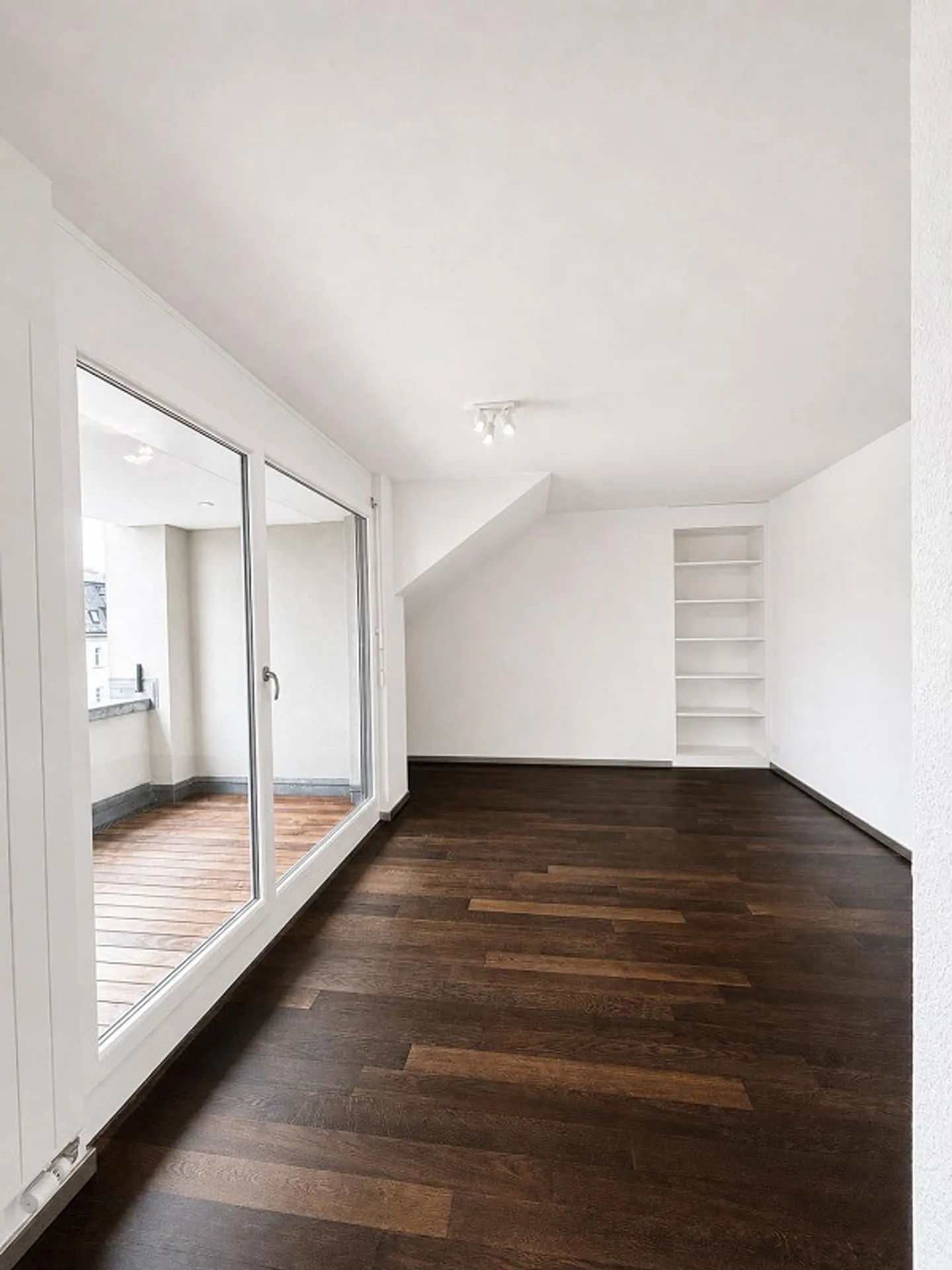 Stylische Attikawohnung in Zürich - Foto 3 von 9
