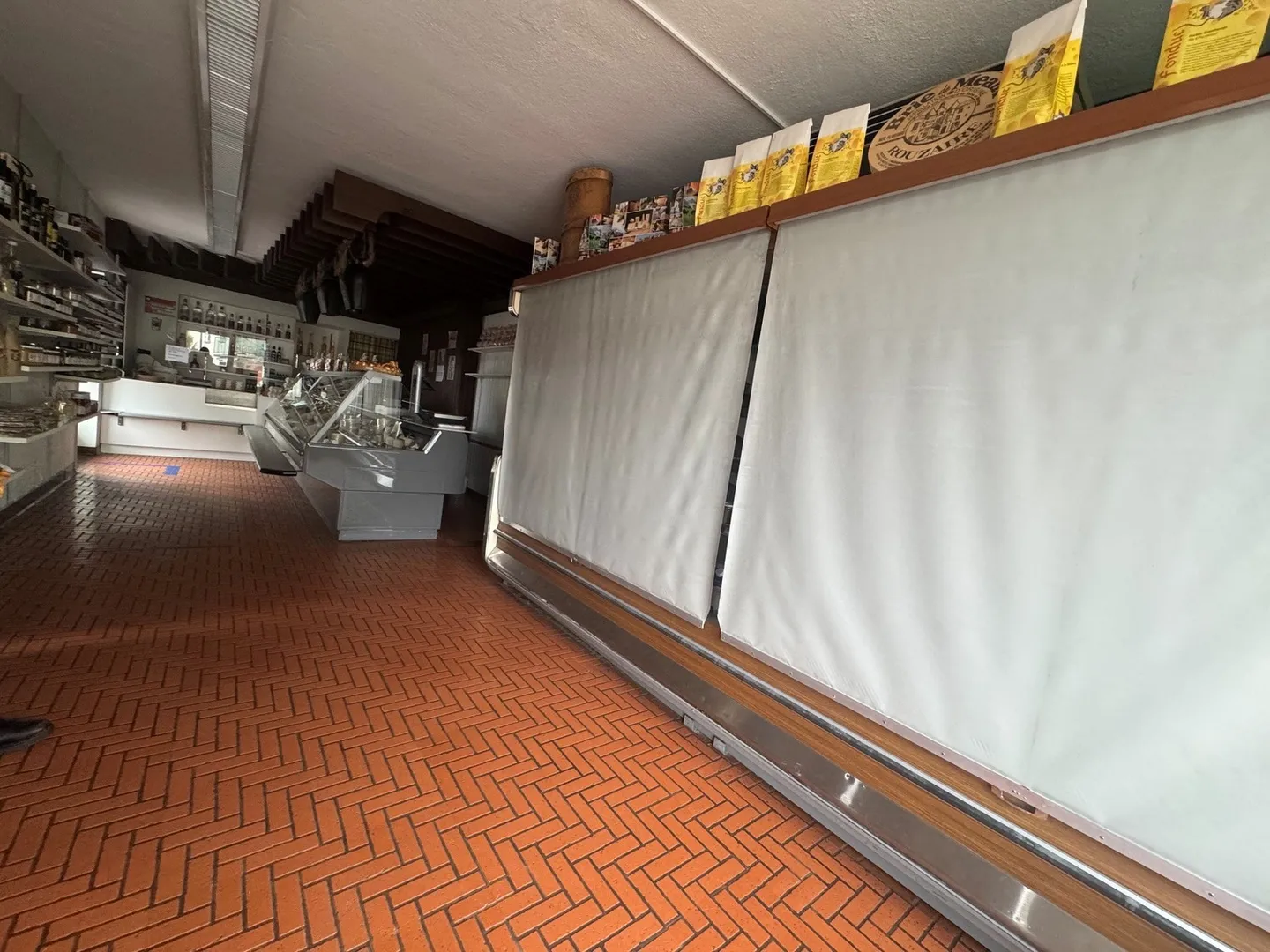 Charming Retail Space with Tradition and Potential in Oberrieden - Photo 2 of 2