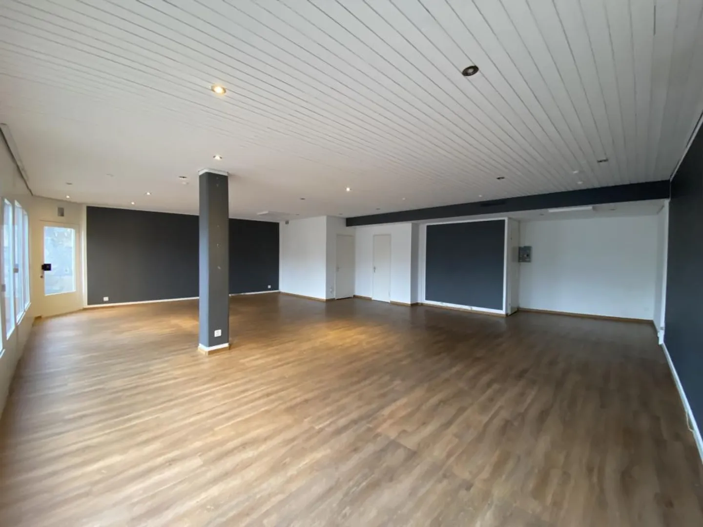 Spazio commerciale versatile a Füllinsdorf - Foto 1 di 3