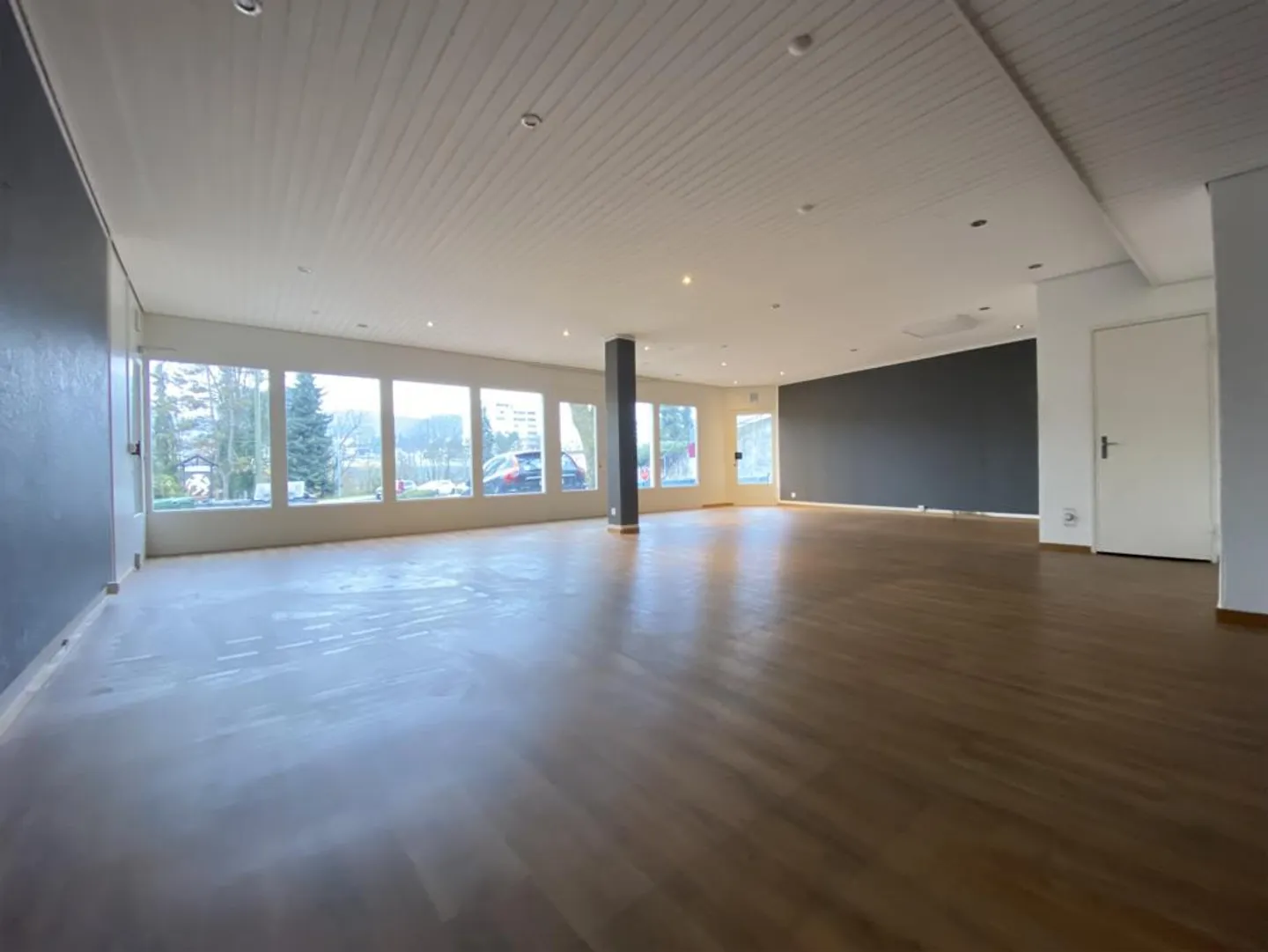 Spazio commerciale versatile a Füllinsdorf - Foto 2 di 3