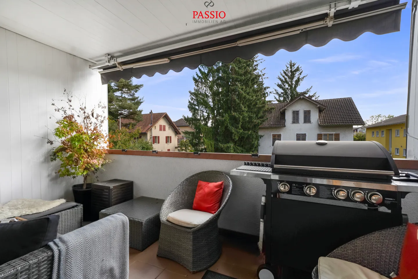 5.5-Zimmer-Doppelhaus mit 2-Zimmern-Studio, Garten &amp; 3 Parkplätzen - Foto 7 von 25