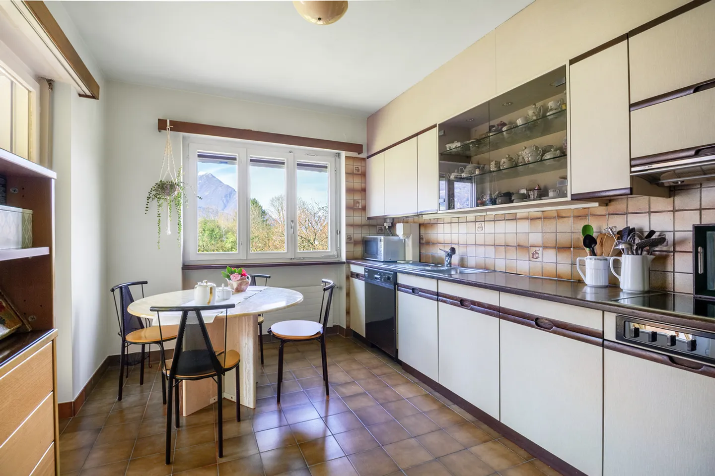 Living in Nature without Giving Up Comfort - Photo 4 of 9