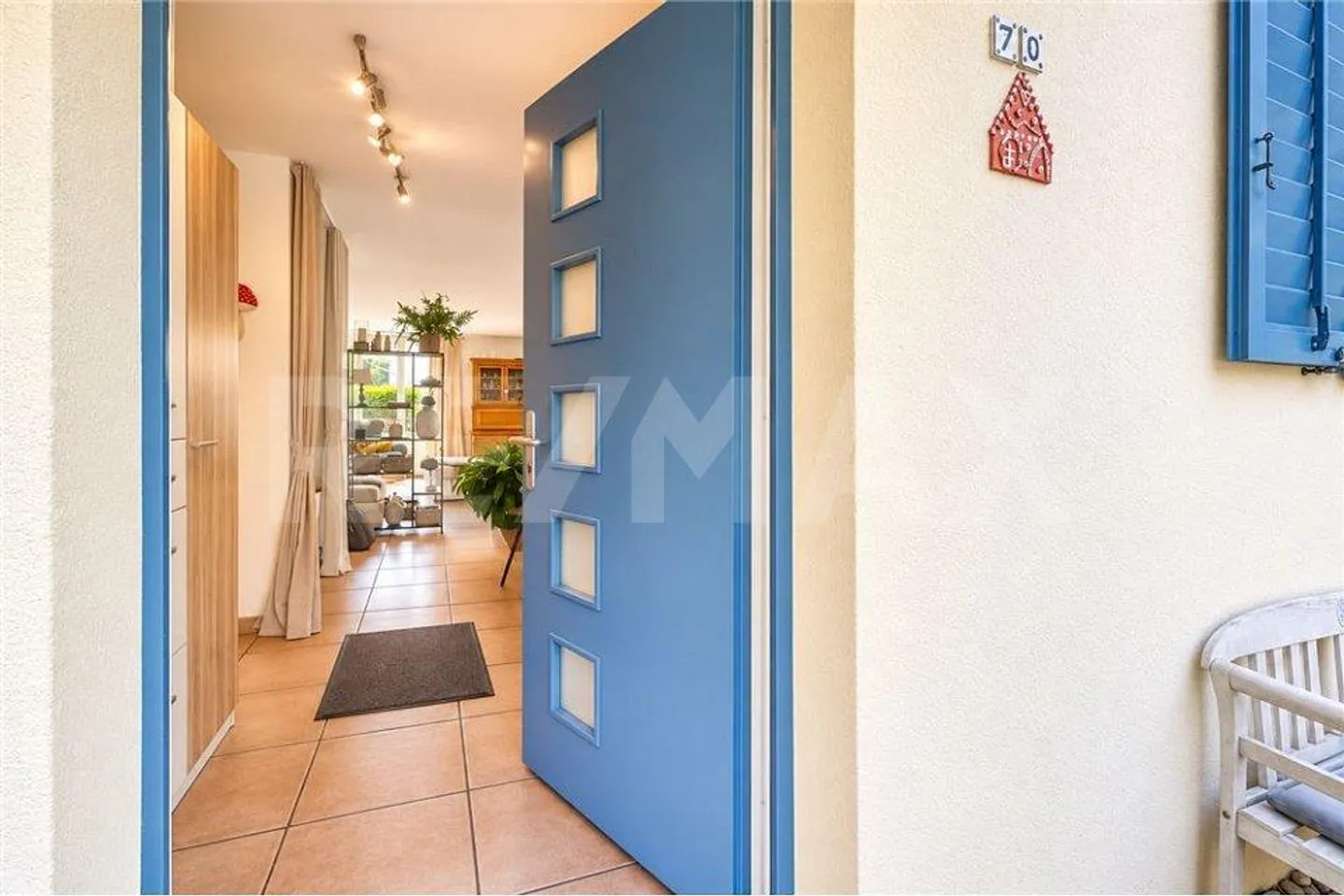 The Family House with Feel-Good Guarantee - Photo 2 of 11