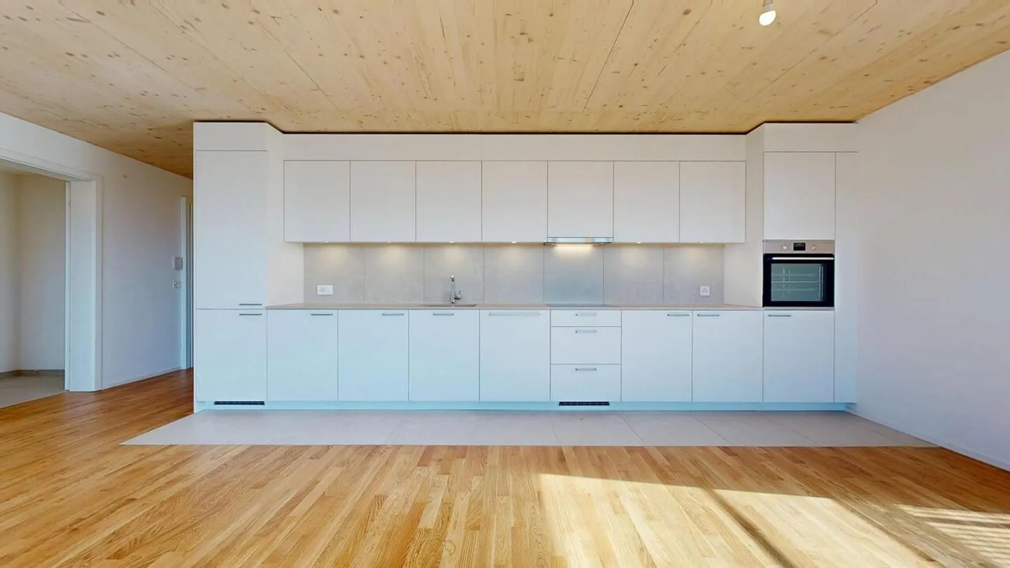 Geräumige Wohnung mit Balkon - Foto 3 von 10