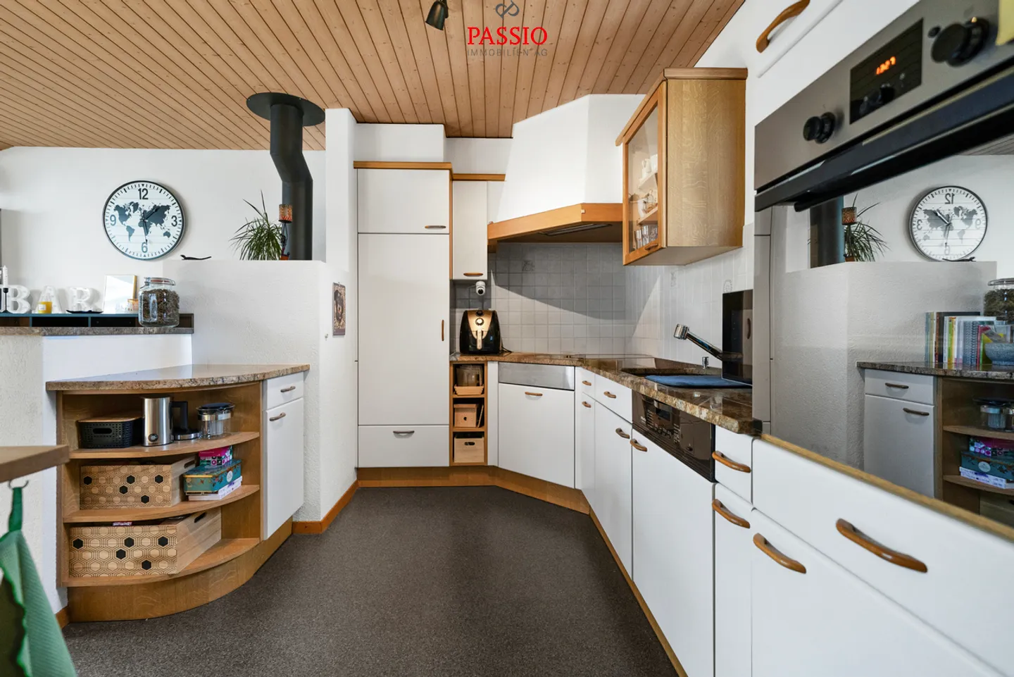 5.5-Zimmer-Doppelhaus mit 2-Zimmern-Studio, Garten &amp; 3 Parkplätzen - Foto 9 von 25