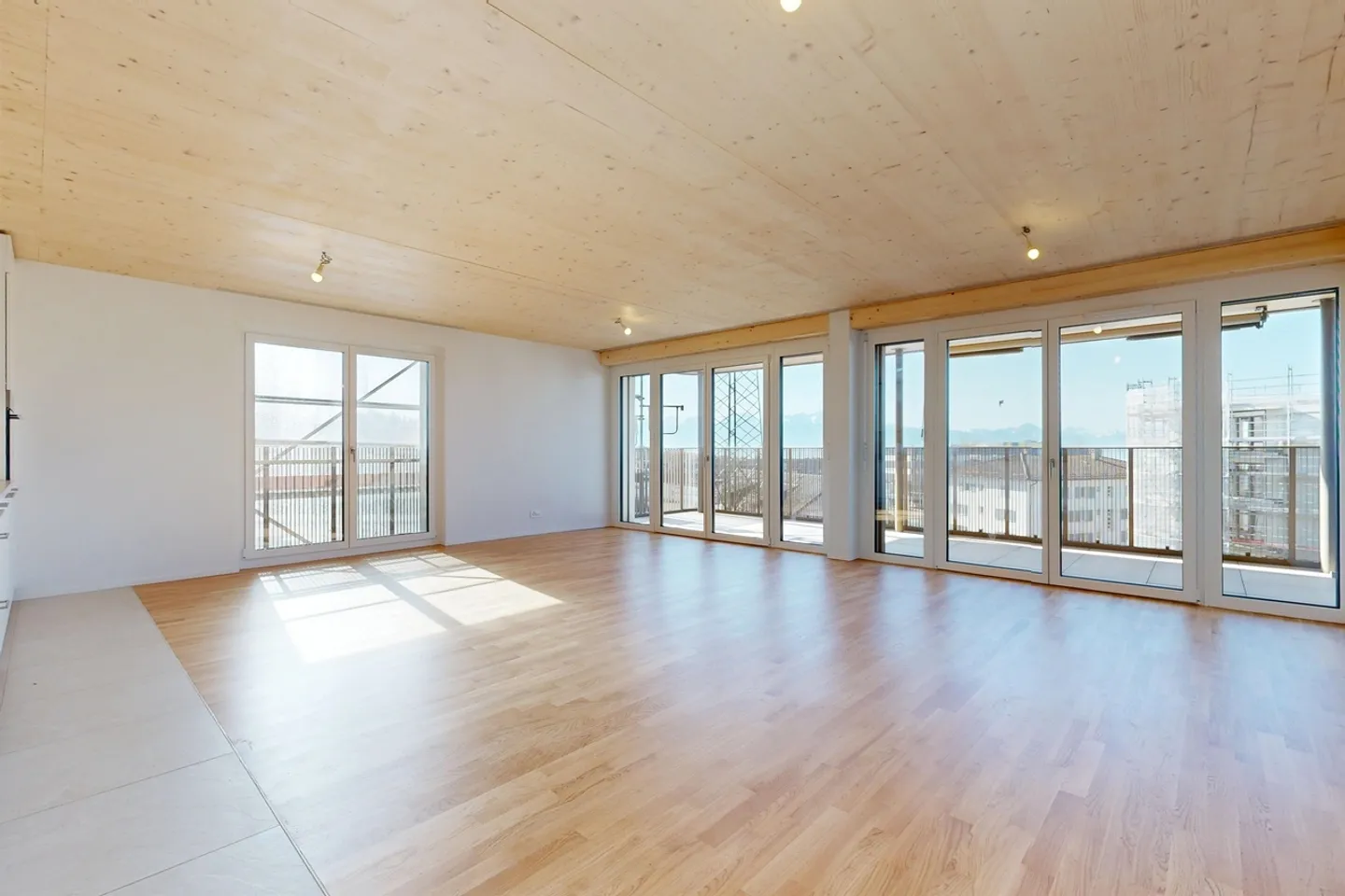 Geräumige Wohnung mit Balkon - Foto 5 von 10