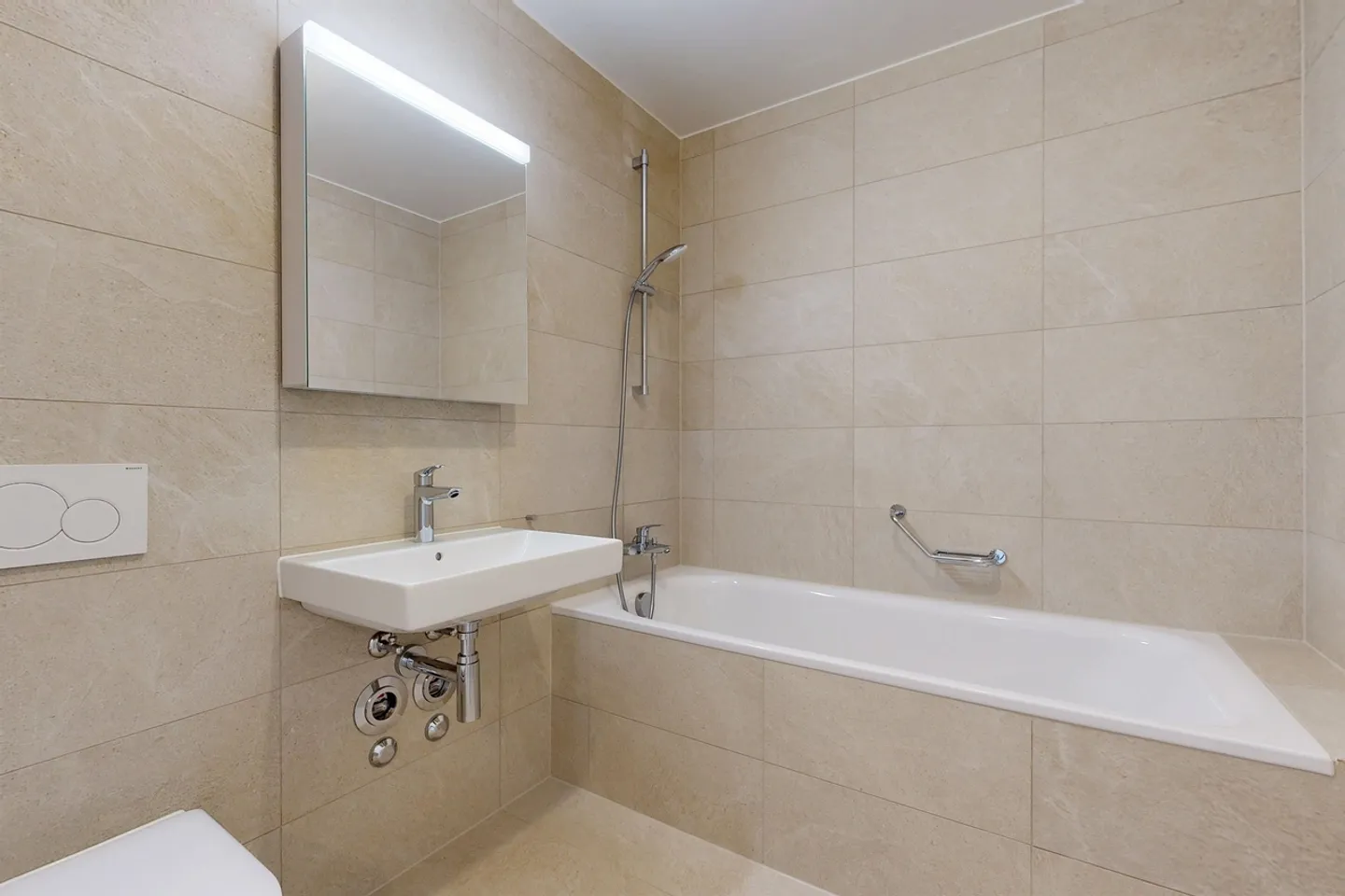 Geräumige Wohnung mit Balkon - Foto 10 von 10