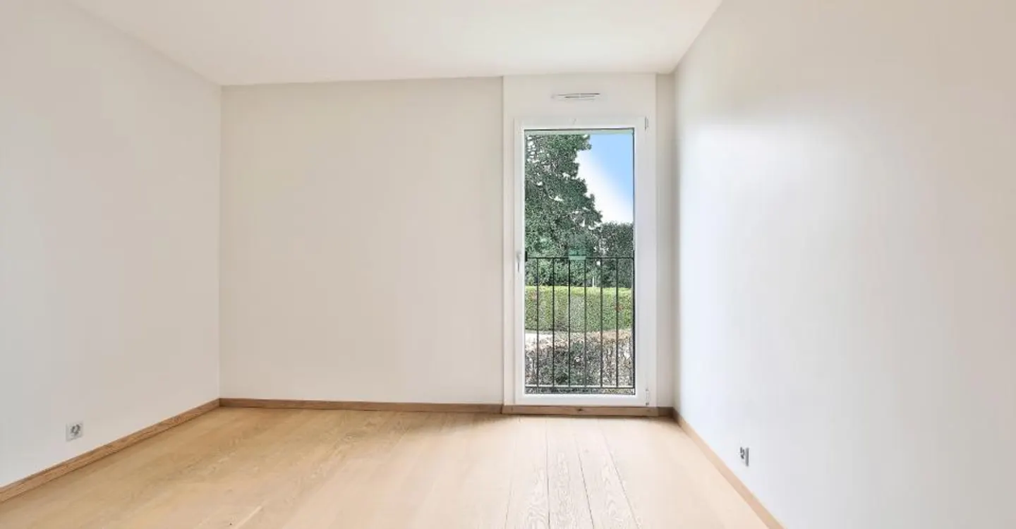 Large 3.5-room apartment - Photo 5 of 12