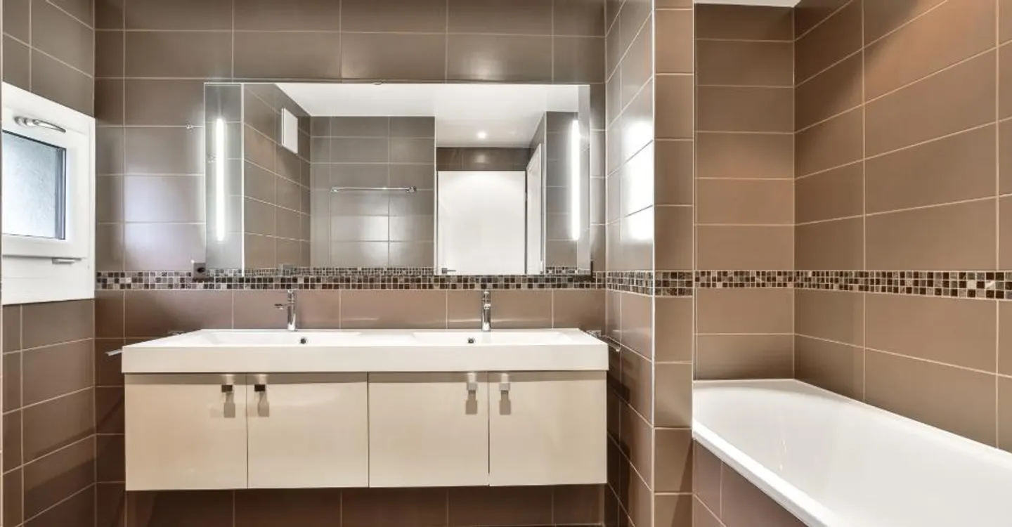 Large 3.5-room apartment - Photo 8 of 12