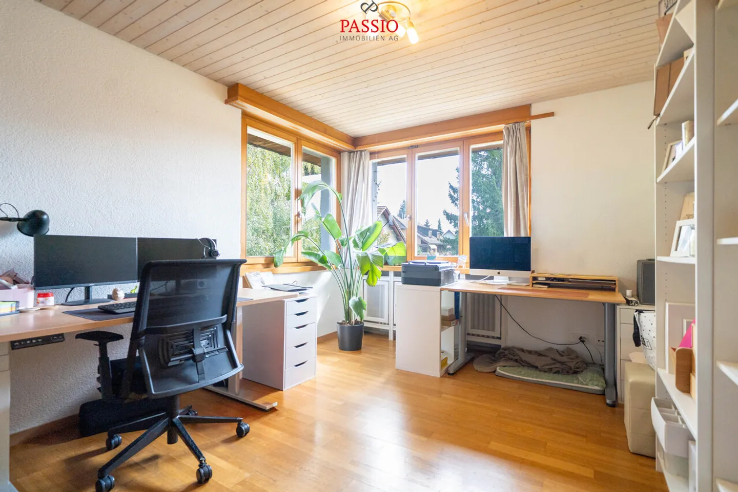 5.5-Zimmer-Doppelhaus mit 2-Zimmern-Studio, Garten &amp; 3 Parkplätzen - Foto 12 von 25