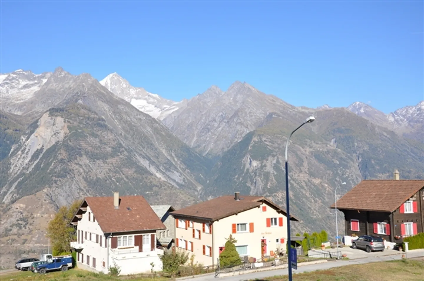 Beautiful, bright 2-room apartment in Eischoll - Photo 2 of 13