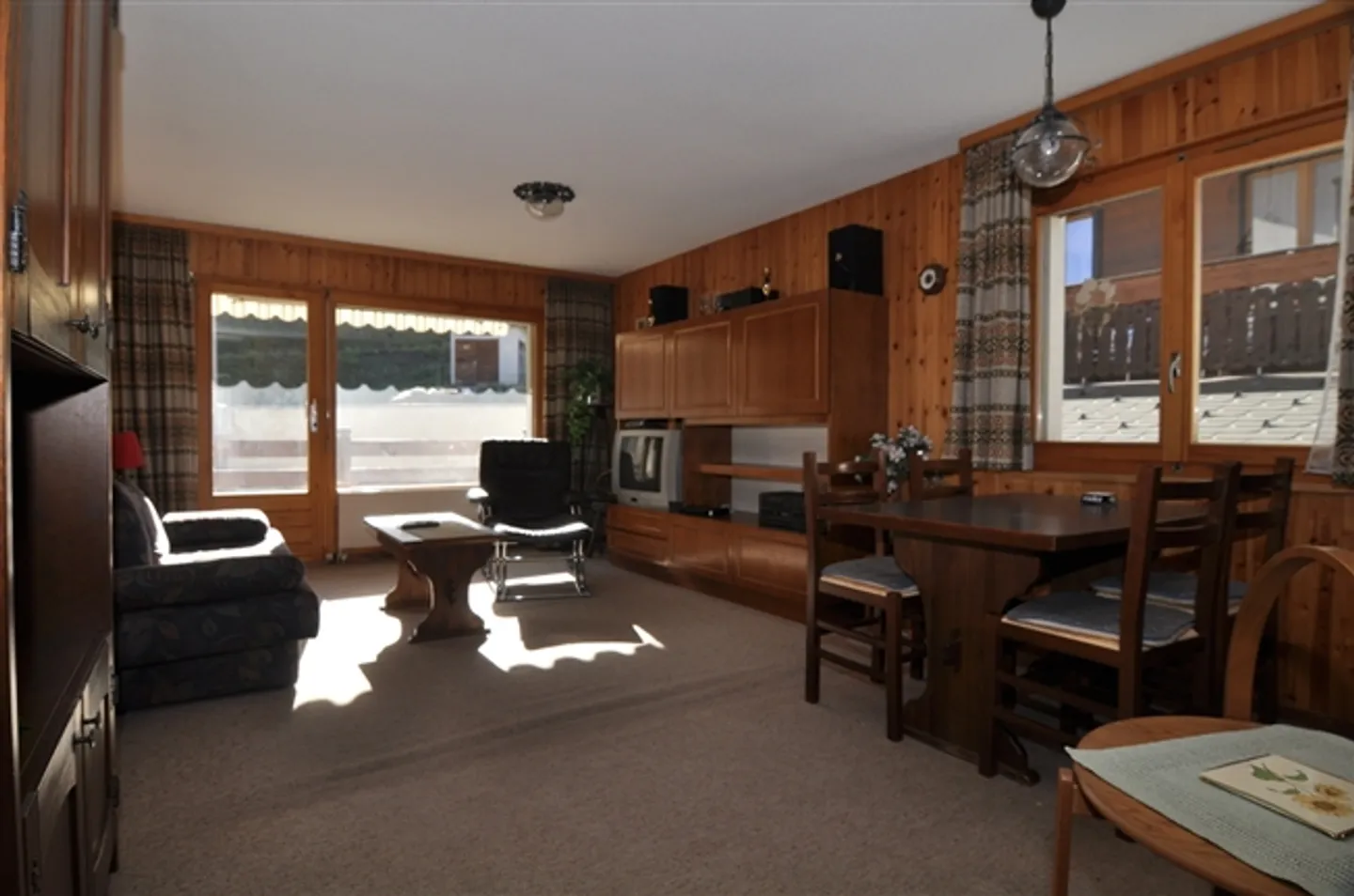 Beautiful, bright 2-room apartment in Eischoll - Photo 3 of 13