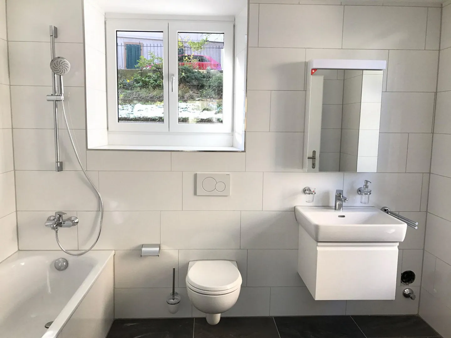 Appartamento al piano terra di 2,5 stanze con terrazza - Foto 3 di 5