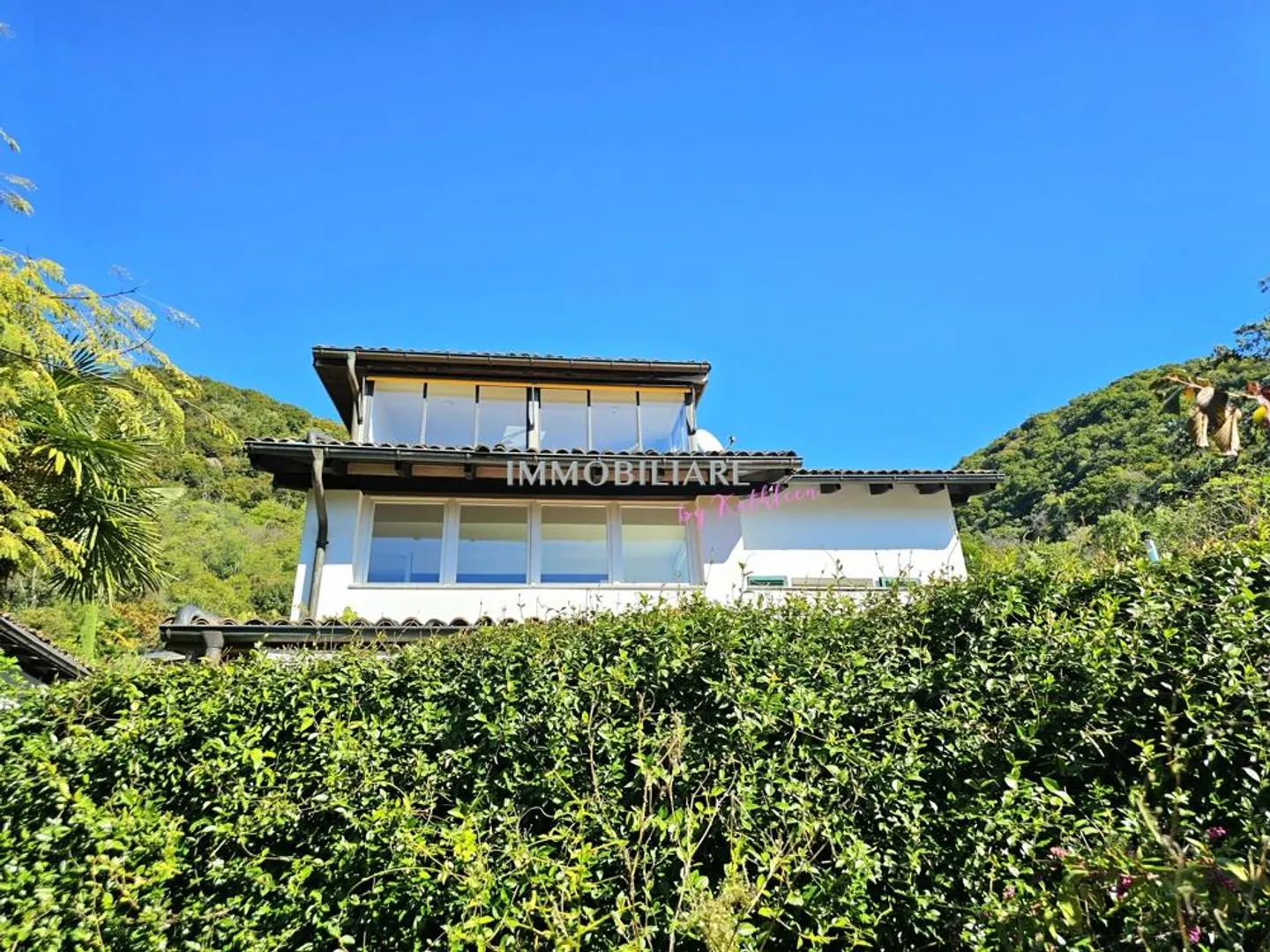 Due ville con vista lago ideali come residenza familiare per le vacanze - Foto 10 di 24