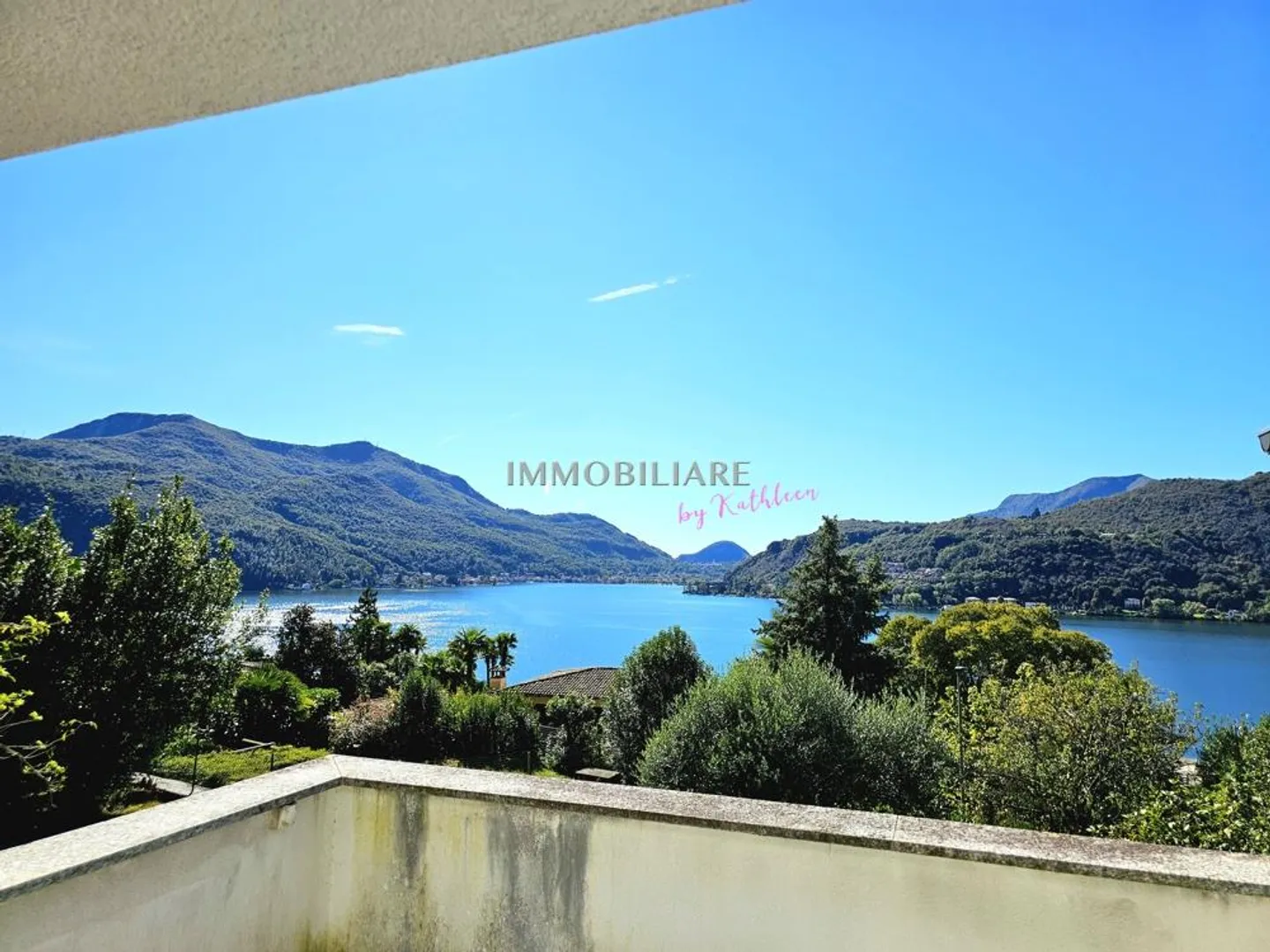 Due ville con vista lago ideali come residenza familiare per le vacanze - Foto 15 di 24