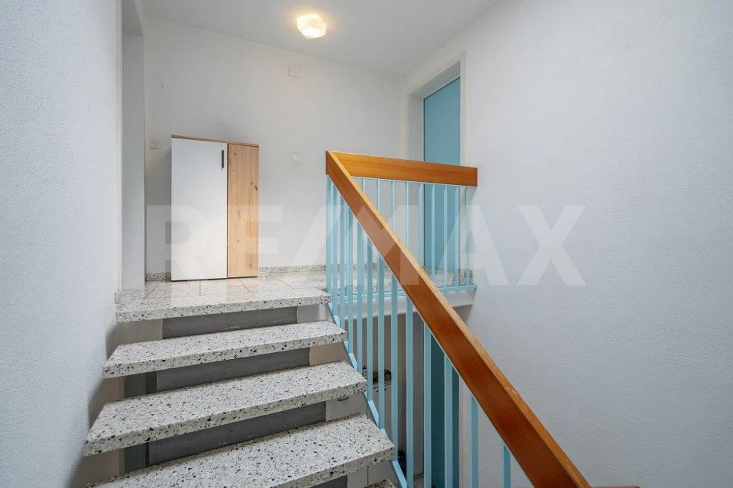 Gepflegte 2.5-Zimmer-Wohnung mit Balkon und Aussenparkplatz (Erstwohnsitz) - Photo 2 of 13