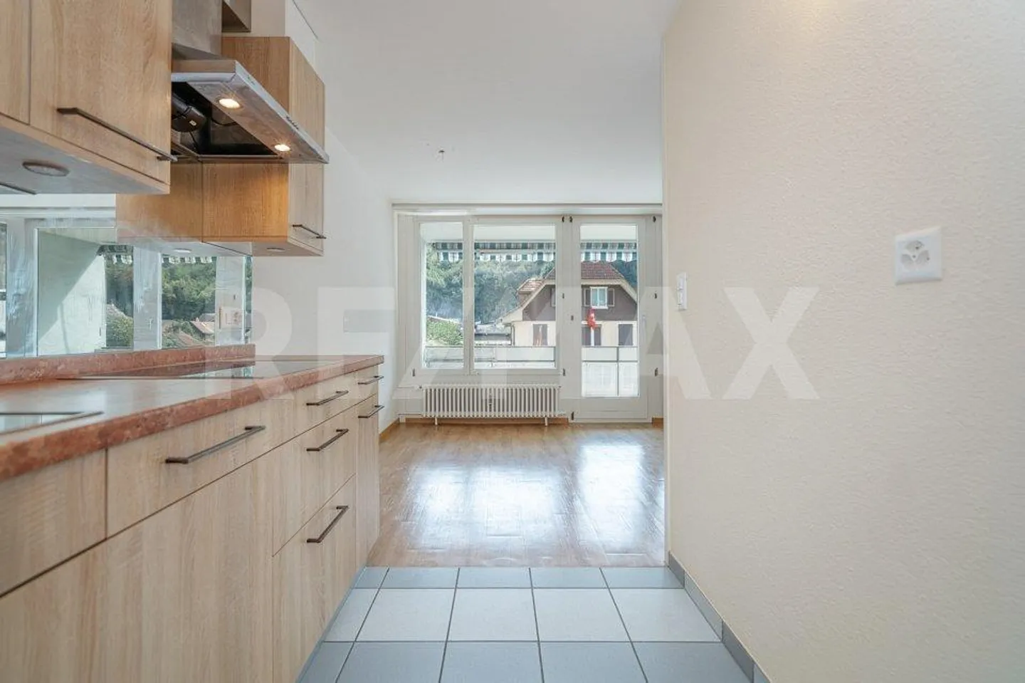 Gepflegte 2.5-Zimmer-Wohnung mit Balkon und Aussenparkplatz (Erstwohnsitz) - Photo 8 of 13