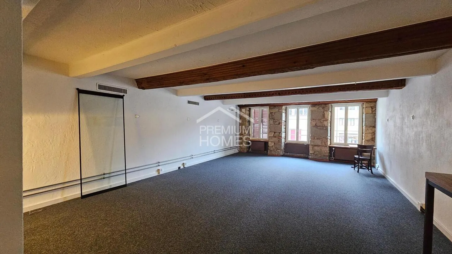 The location determines your success! And this one convinces! - Photo 4 of 11