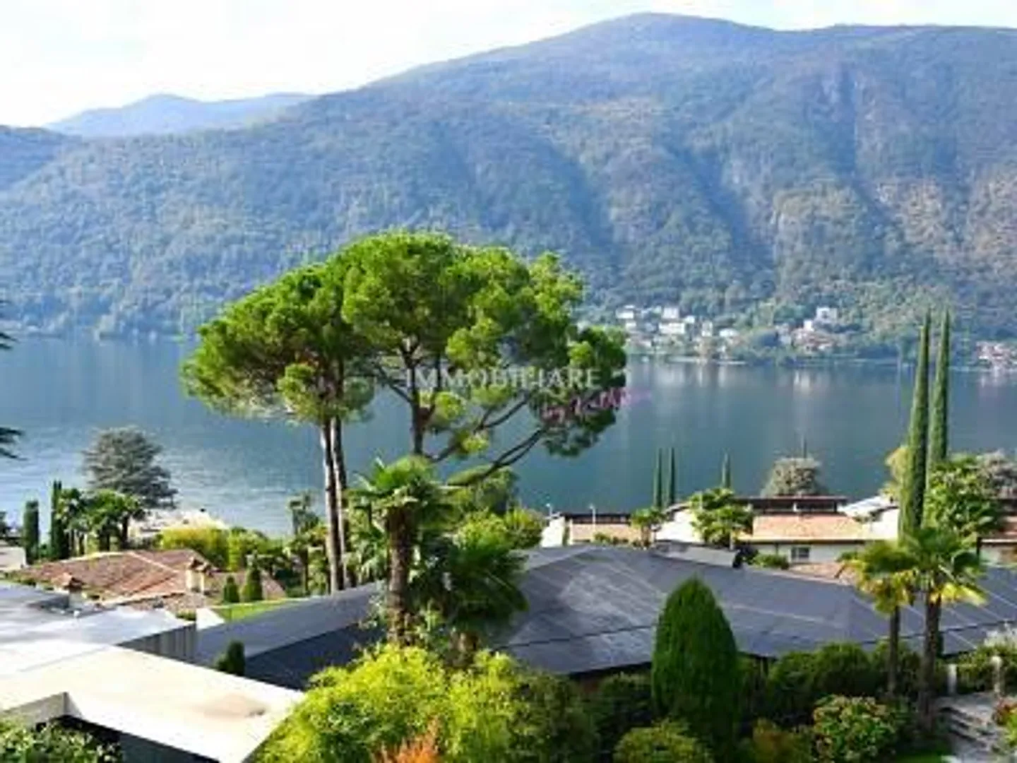 Due ville con vista lago ideali come residenza familiare per le vacanze - Foto 20 di 24