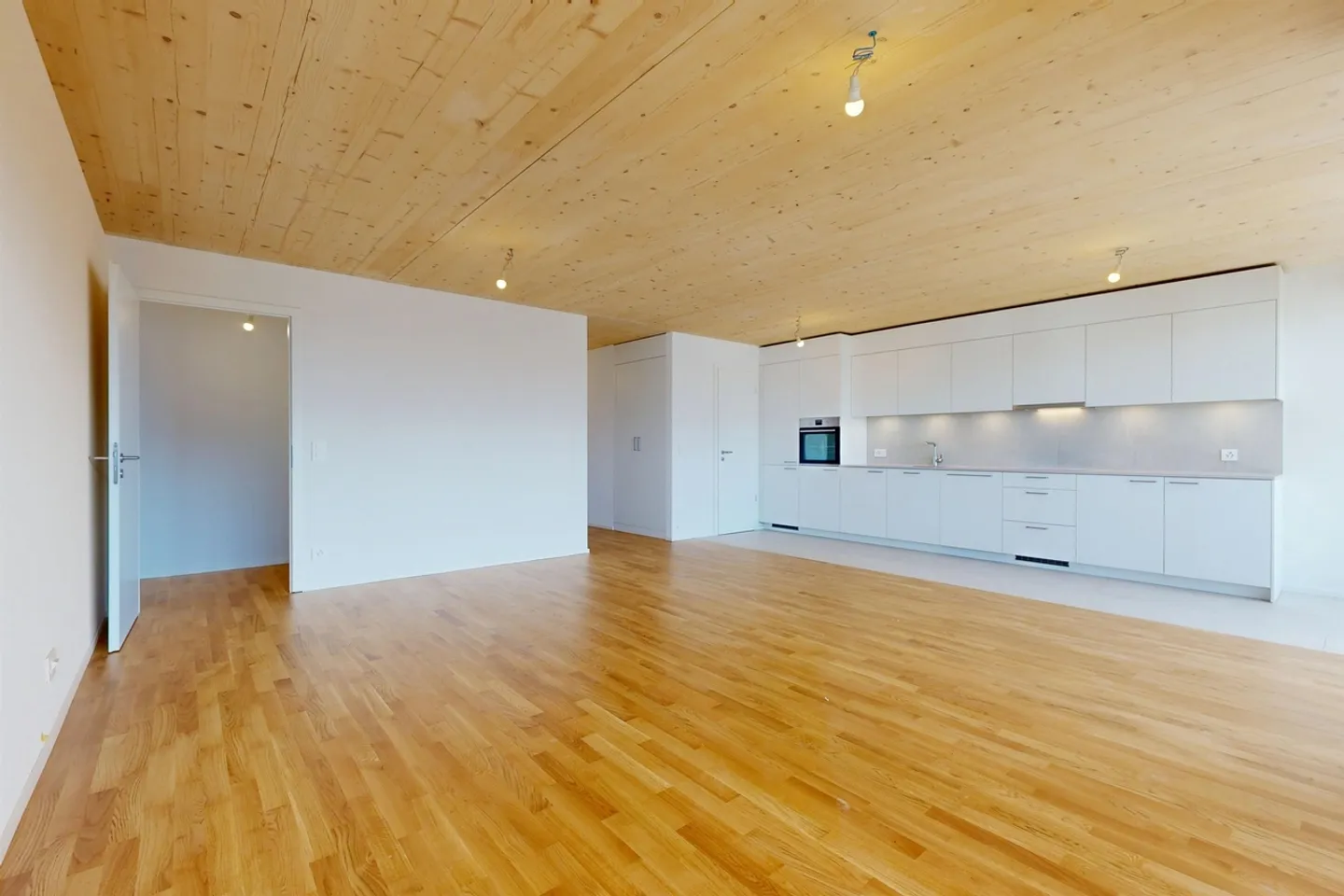 Geräumige 4.5 Zimmer mit Balkon und modernem Komfort! - Photo 3 sur 10