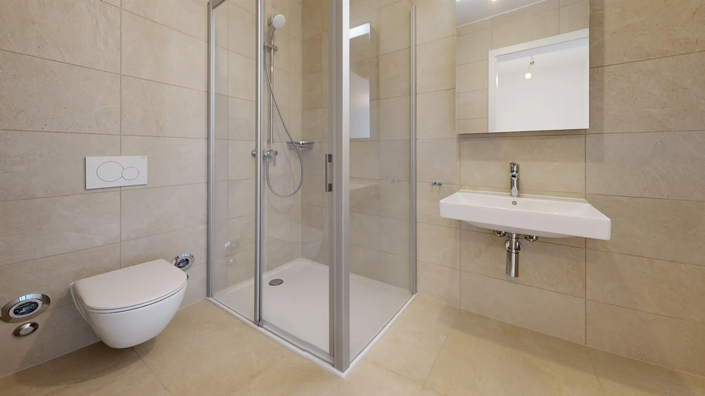 Geräumige 4.5 Zimmer mit Balkon und modernem Komfort! - Photo 9 sur 10