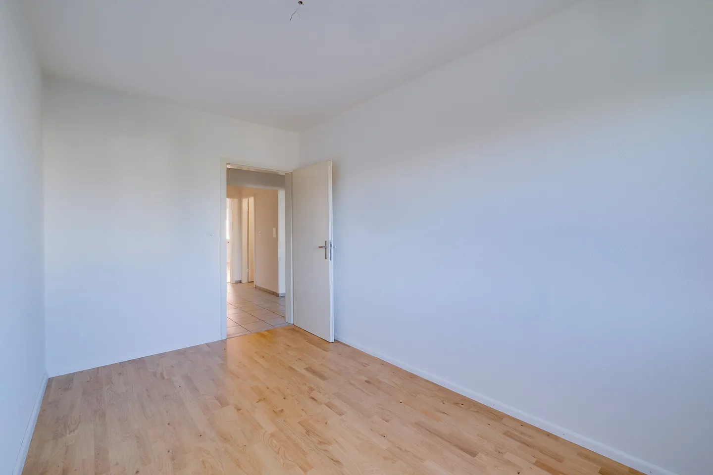 Apartment for rent - Photo 4 of 6
