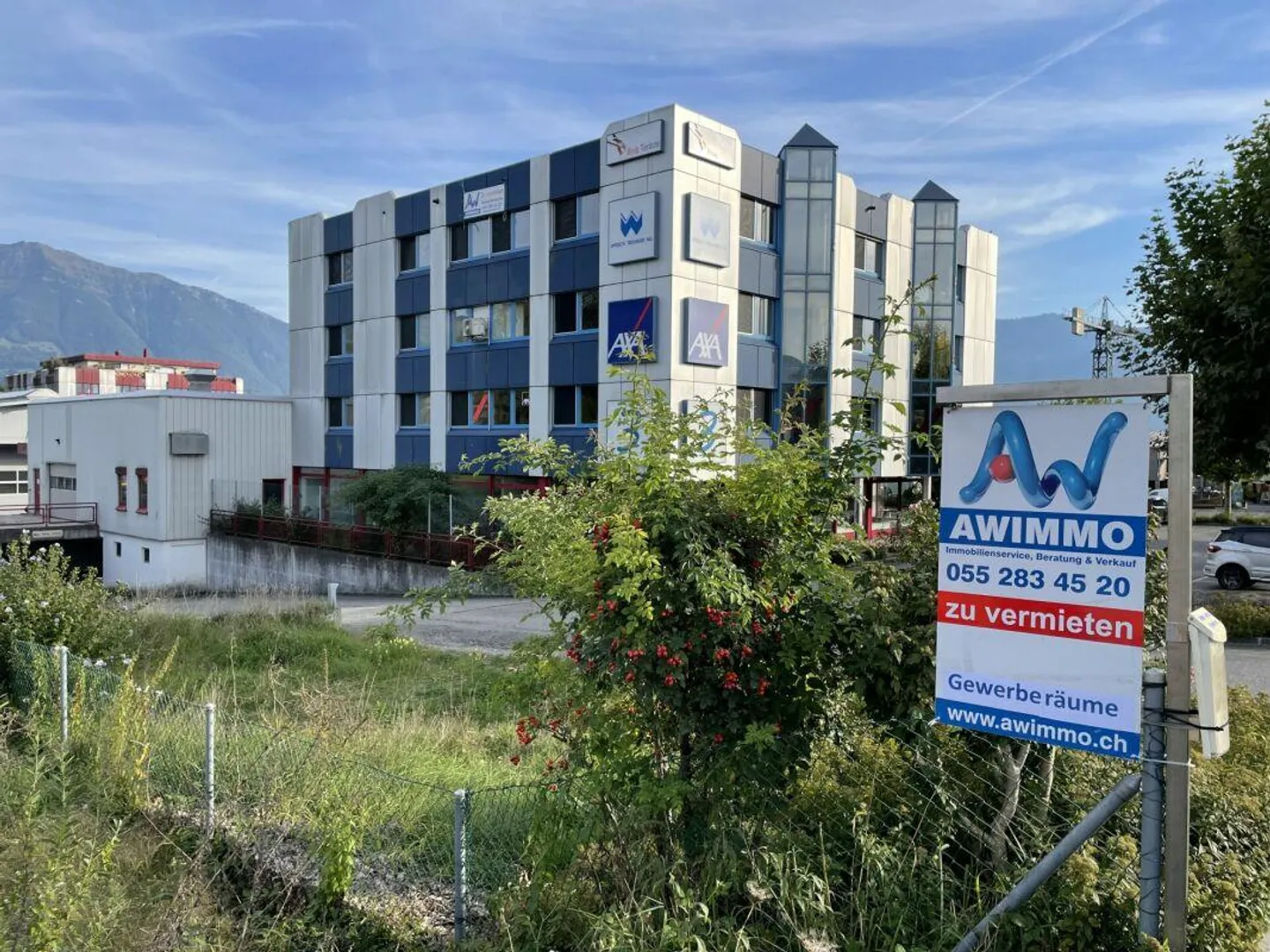 Representative commercial premises in prime location - Photo 1 of 14