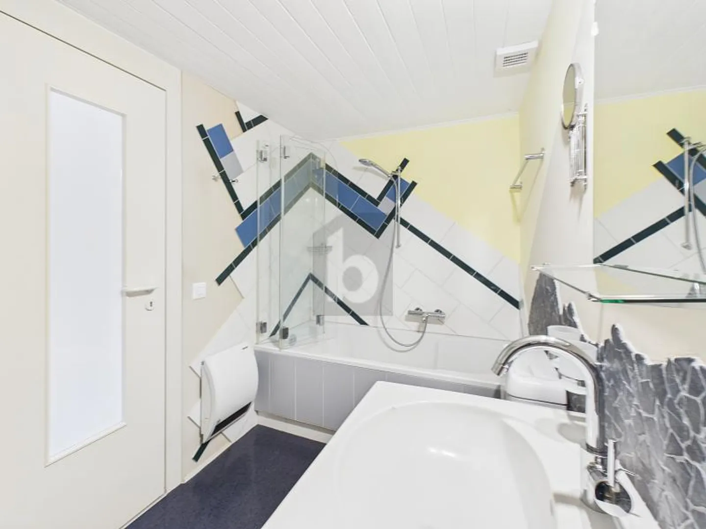 SCHÖNER GARTEN IM STEUERPARADIES - Foto 5 von 6