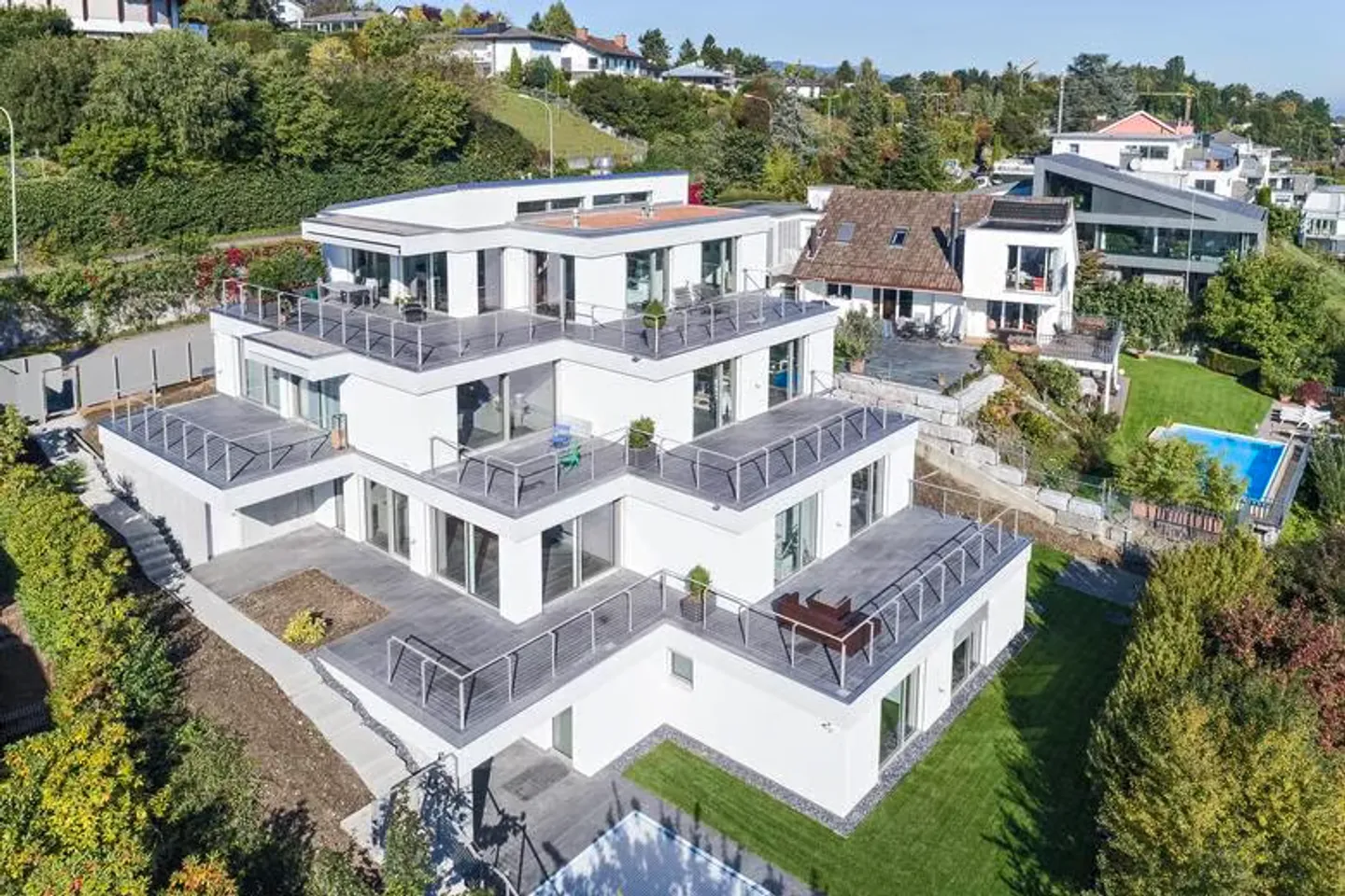 Appartamento duplex con terrazza di 4,5 stanze con vista da sogno - Foto 1 di 10