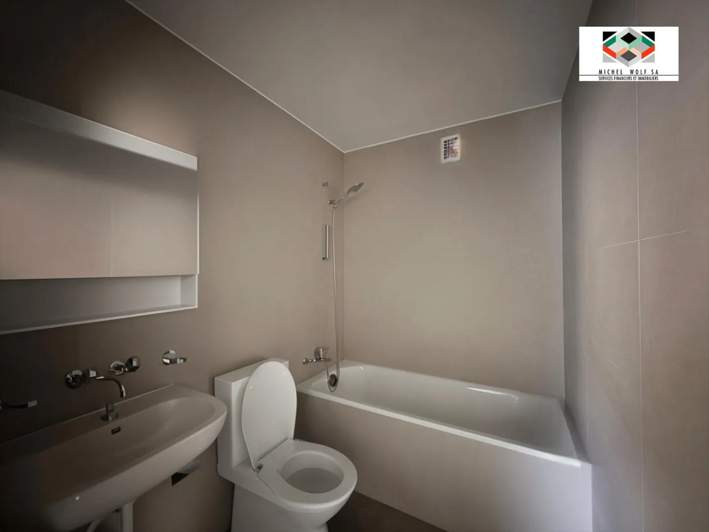 Bel appartement de 3 pièces à Marin-Epagnier, entièrement rénové - Photo 6 sur 7