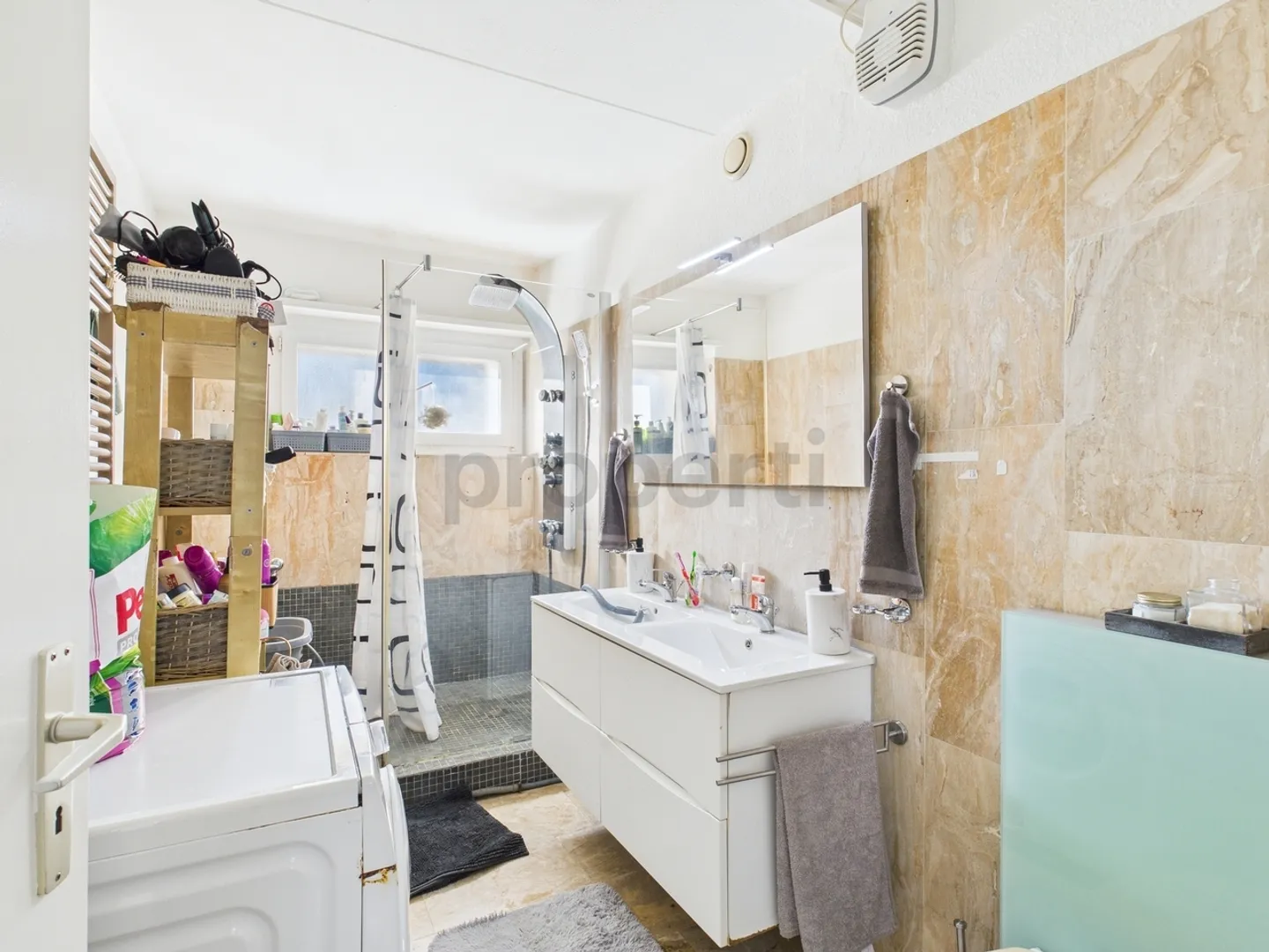 Charmante 4-Zimmer-Wohnung in begehrter Lage von Oberglatt, Kanton Zürich - Foto 5 von 7