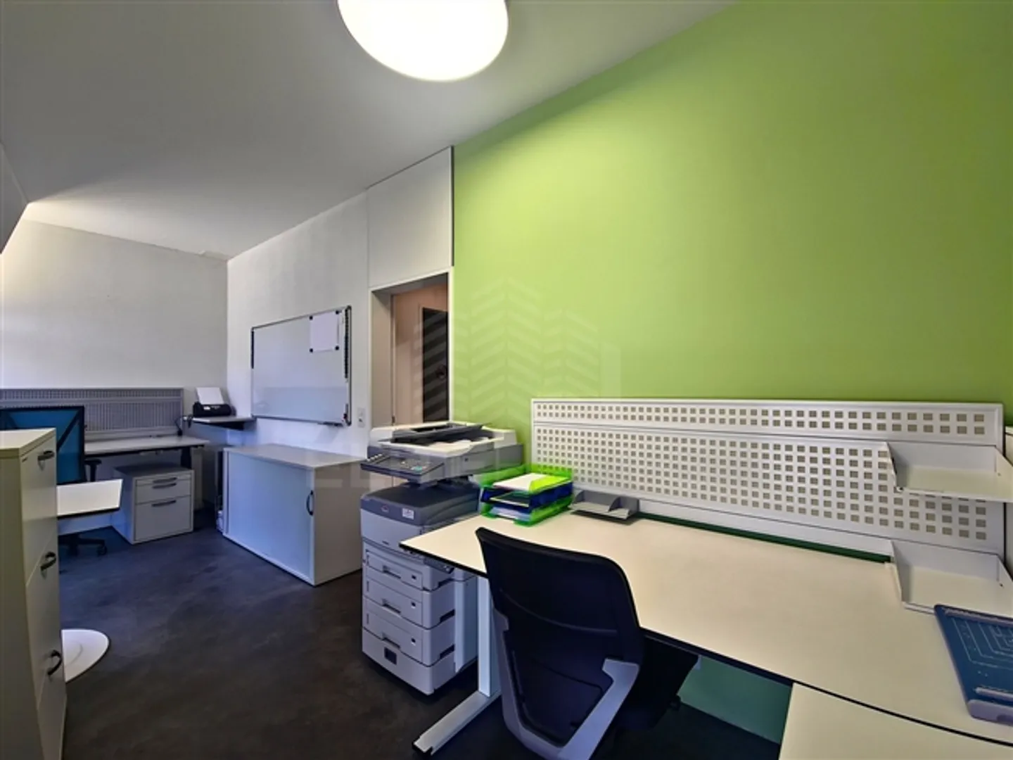 Espace de bureau ou de stockage pratique - Photo 2 sur 4