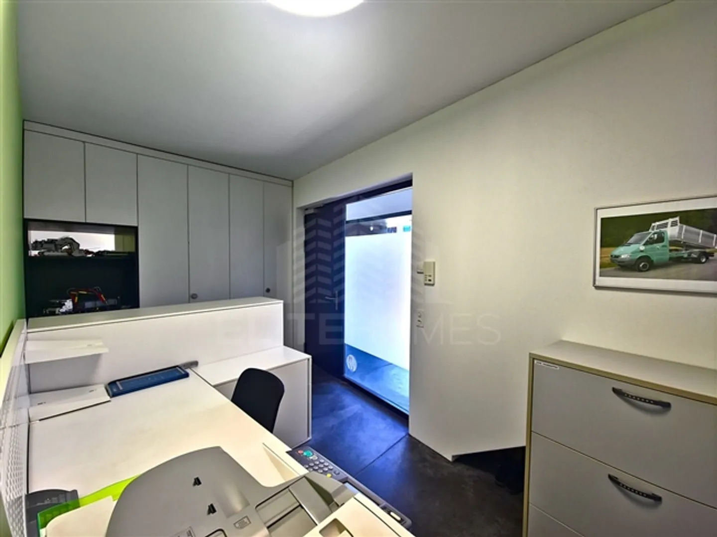 Espace de bureau ou de stockage pratique - Photo 3 sur 4