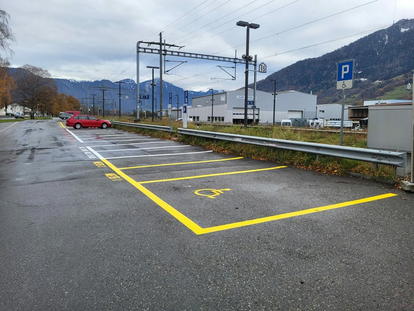 Posto auto alla stazione di Maienfeld - Foto 3 di 3