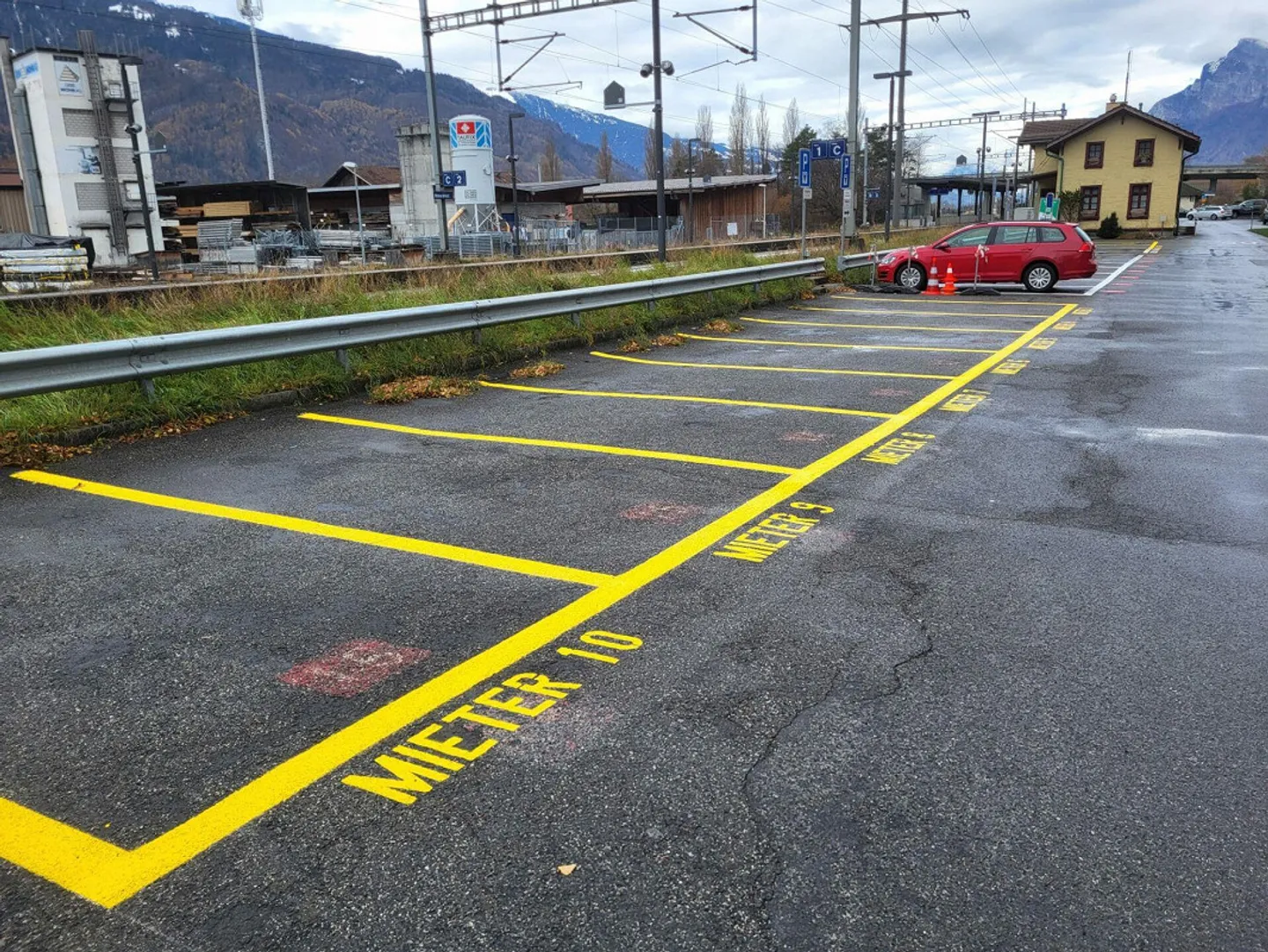 Posto auto alla stazione di Maienfeld - Foto 1 di 3