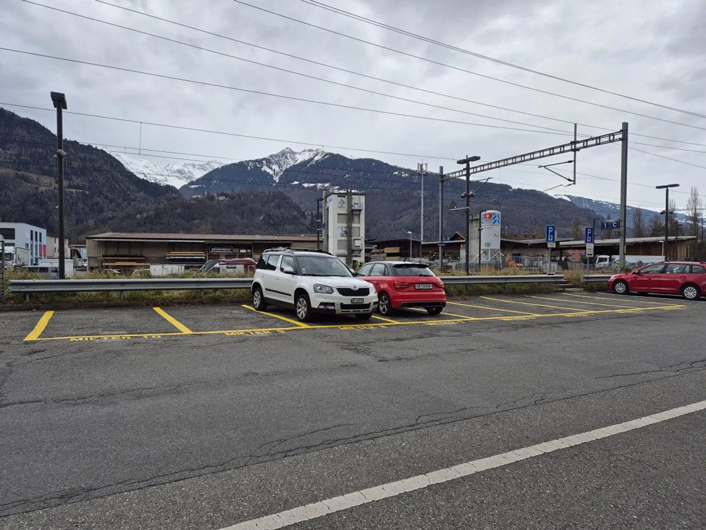 Posto auto alla stazione di Maienfeld - Foto 2 di 3