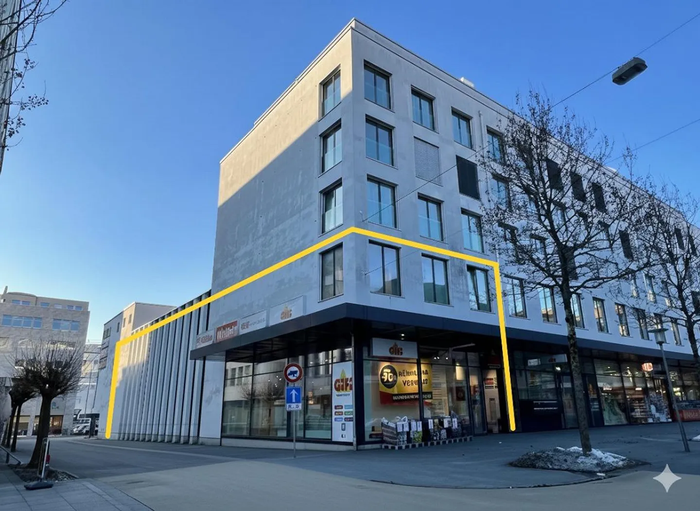 TOP LAGE und 1'264 m² Verkaufsfläche - Foto 1 von 5