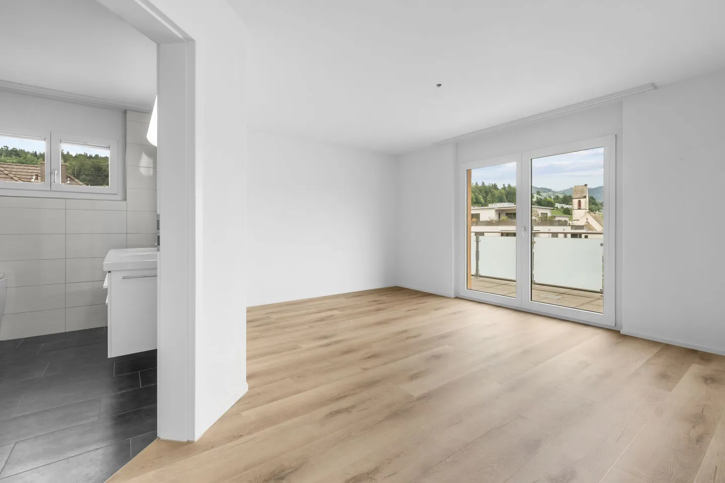 Exclusive 3-room penthouse apartment with panoramic view - Photo 9 of 31