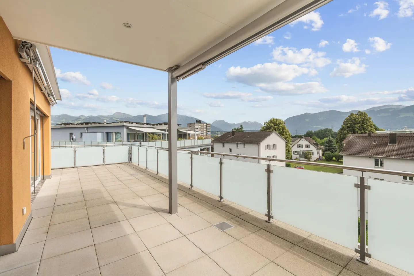 Exclusive 3-room penthouse apartment with panoramic view - Photo 20 of 31