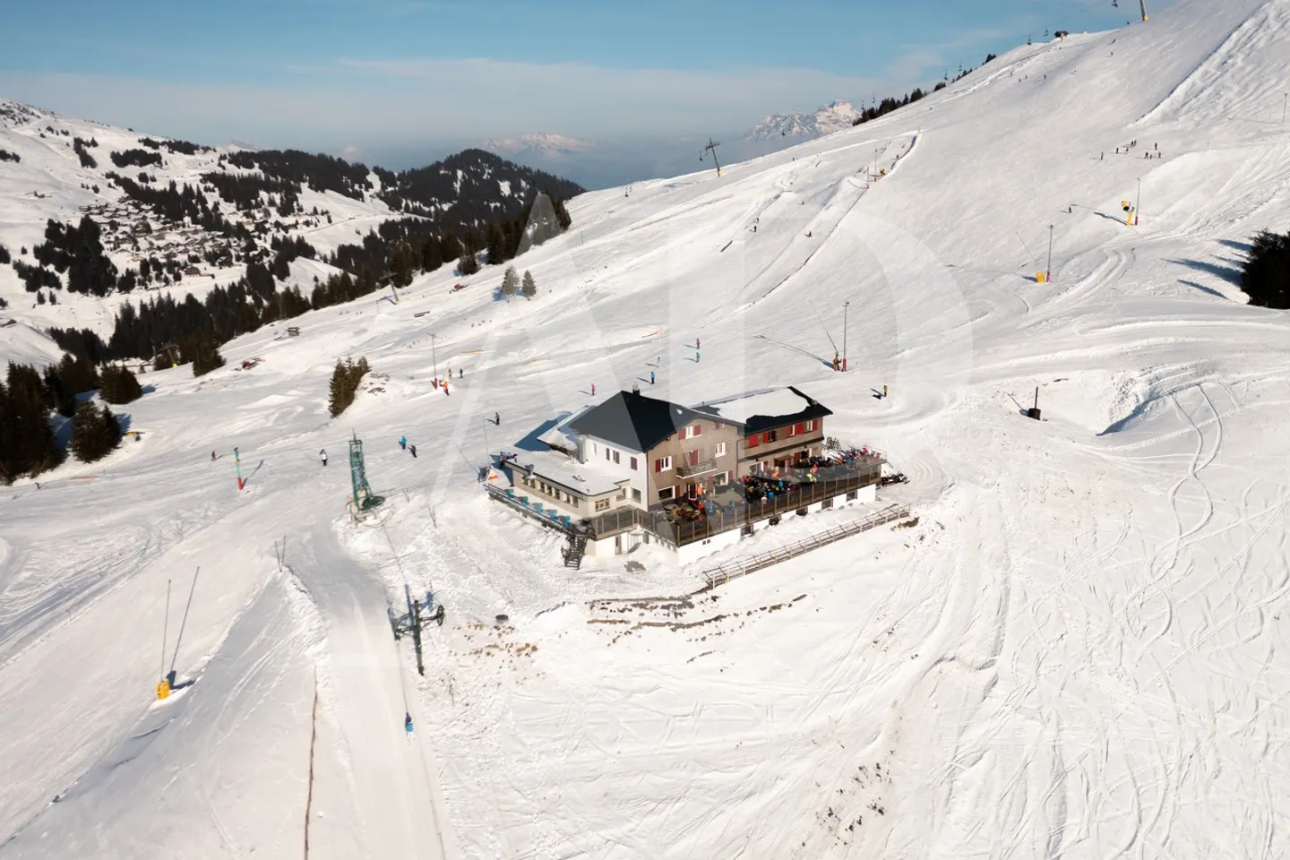 Ristorante con camere per gli ospiti ski-in-out a Champéry Planachaux - Foto 3 di 13