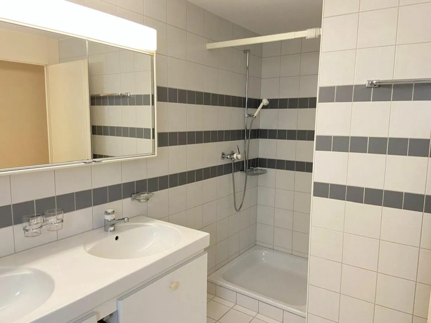 Erdgeschosswohnung mit Seeblick - Exklusive Lage zwischen See und S... - Foto 10 von 13