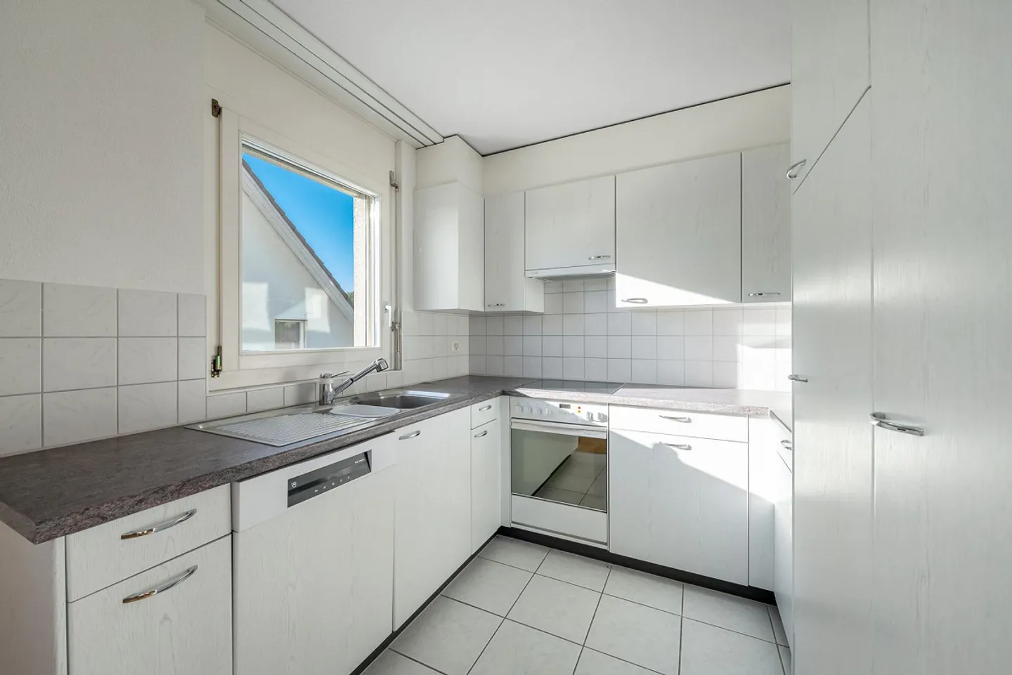 Superbe appartement en duplex avec poêle suédois et grand balcon ! - Photo 4 sur 11