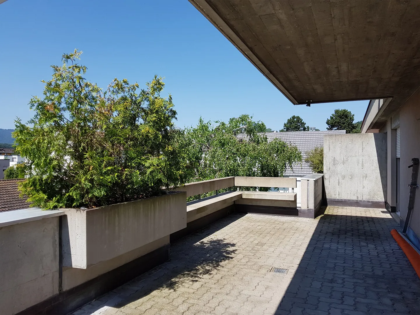 Appartamento attico 2,5 locali con grande terrazza (60m²) vicino al centro del villaggio - Foto 2 di 5