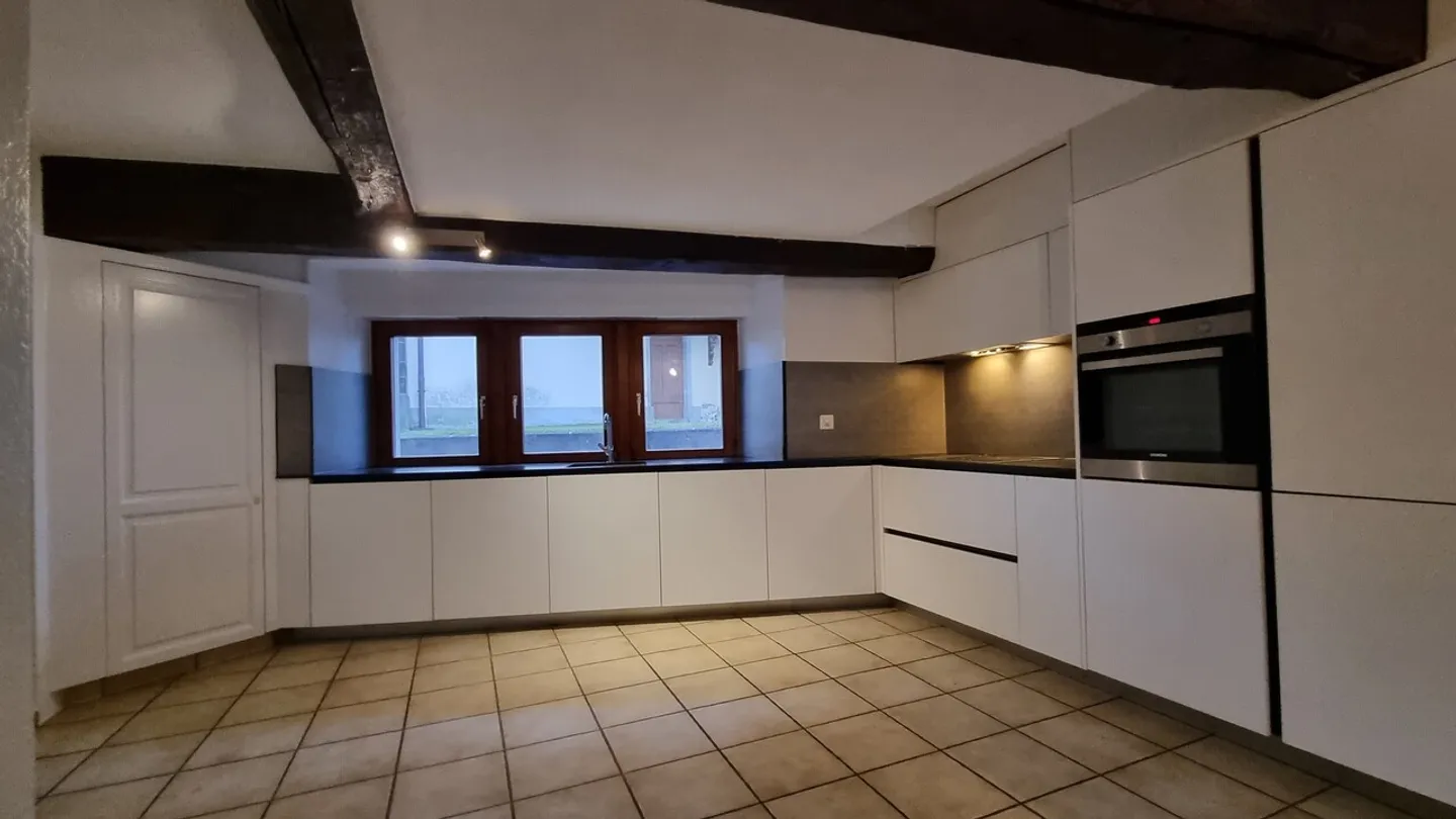 2.5 Room Apartment - Photo 1 of 12