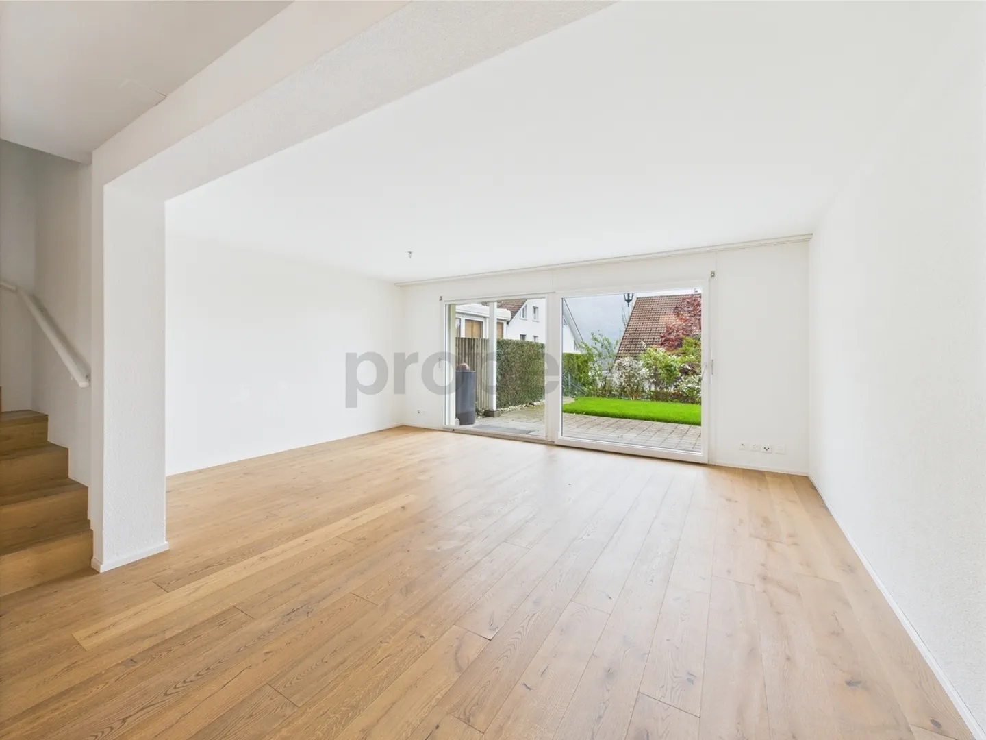 Charmantes 4.5-Zimmer Reihenhaus in Goldau - Foto 4 von 8